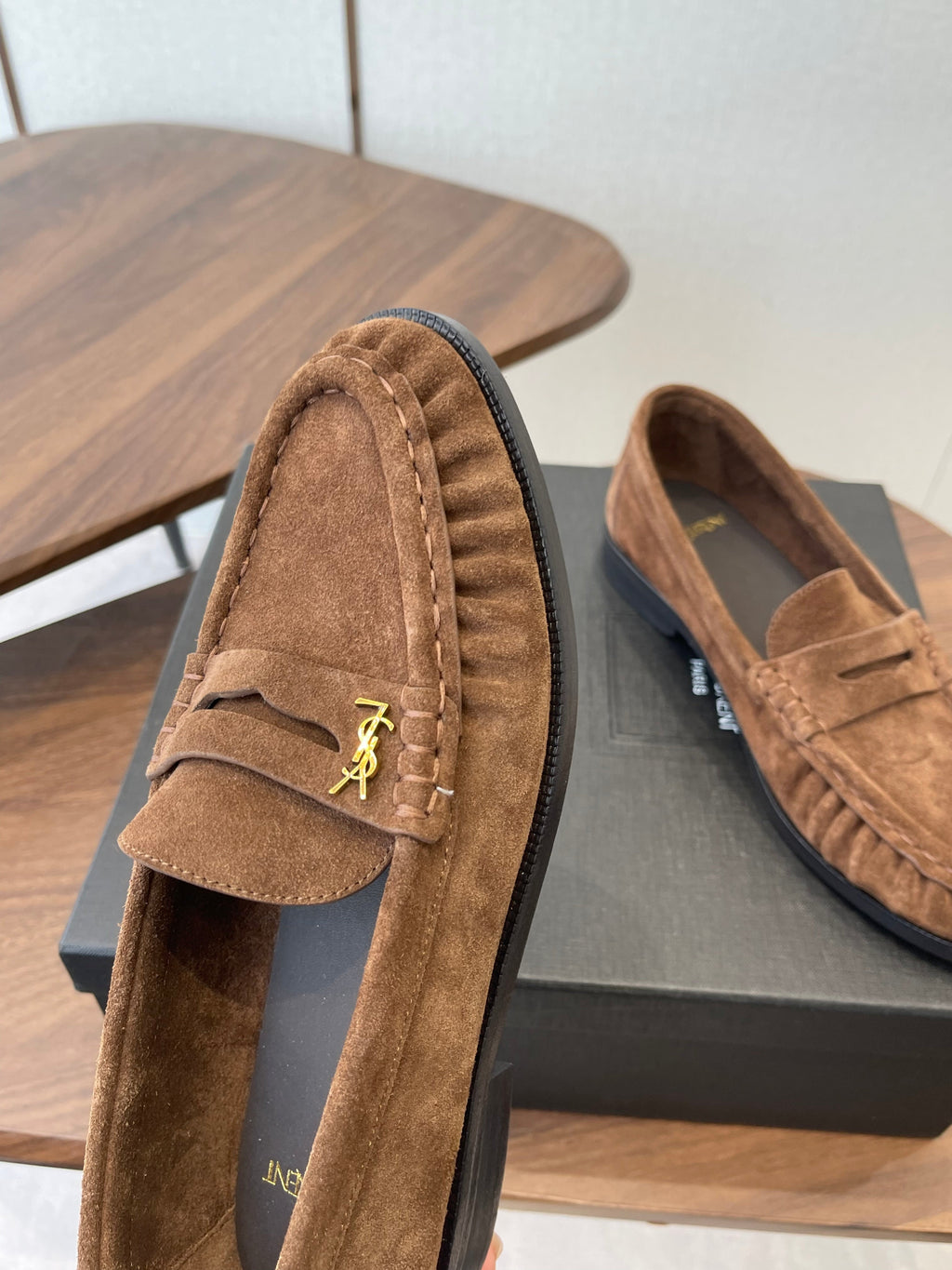 YSL 26S LOAFER IN BROWN SUEDE