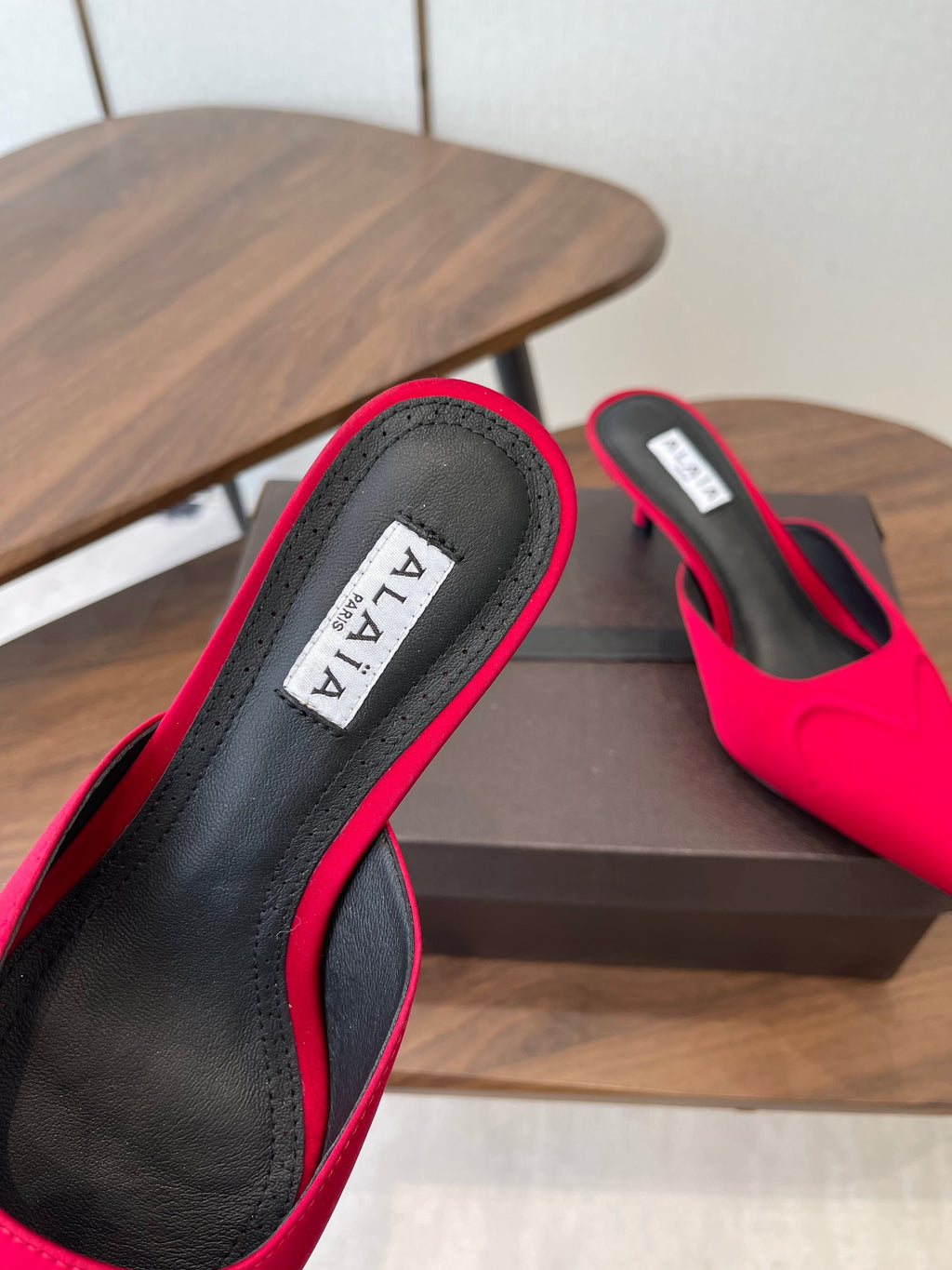 ALAIA 26S HEELED MULES 50 MM IN RED FABRIC