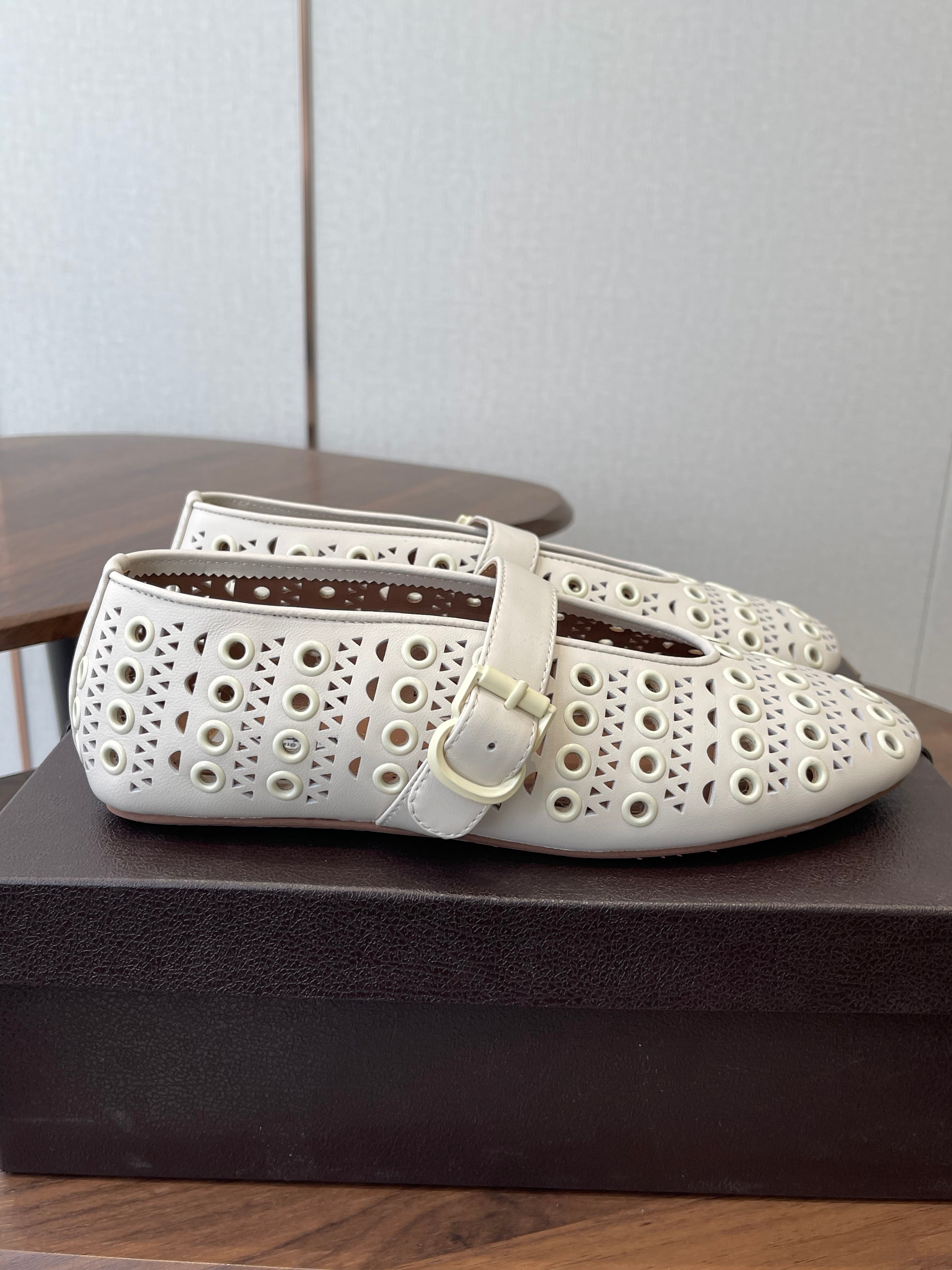 ALAIA 26S MARY JANE FLATS IN WHITE LAMBSKIN