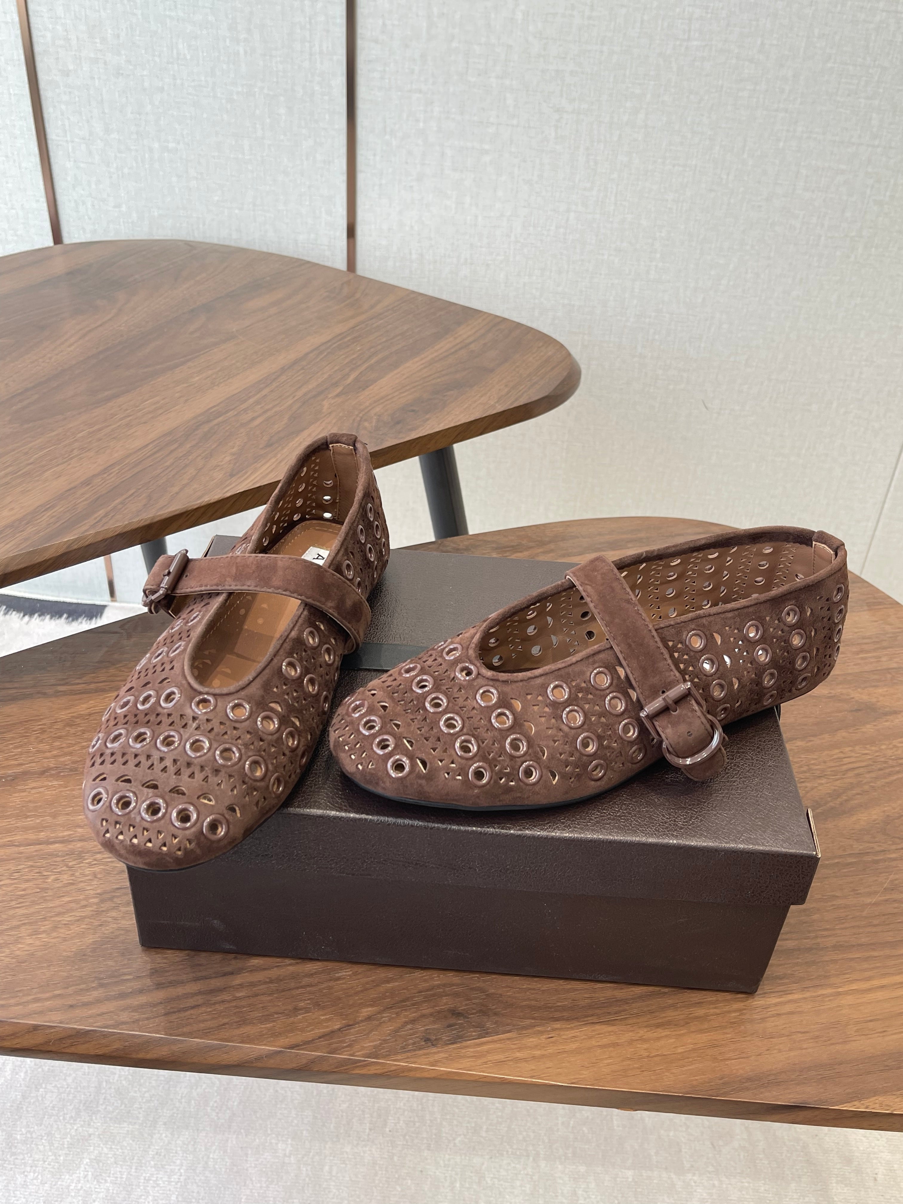 ALAIA 26S MARY JANE FLATS IN DARK BROWN SUEDE STYLE 1