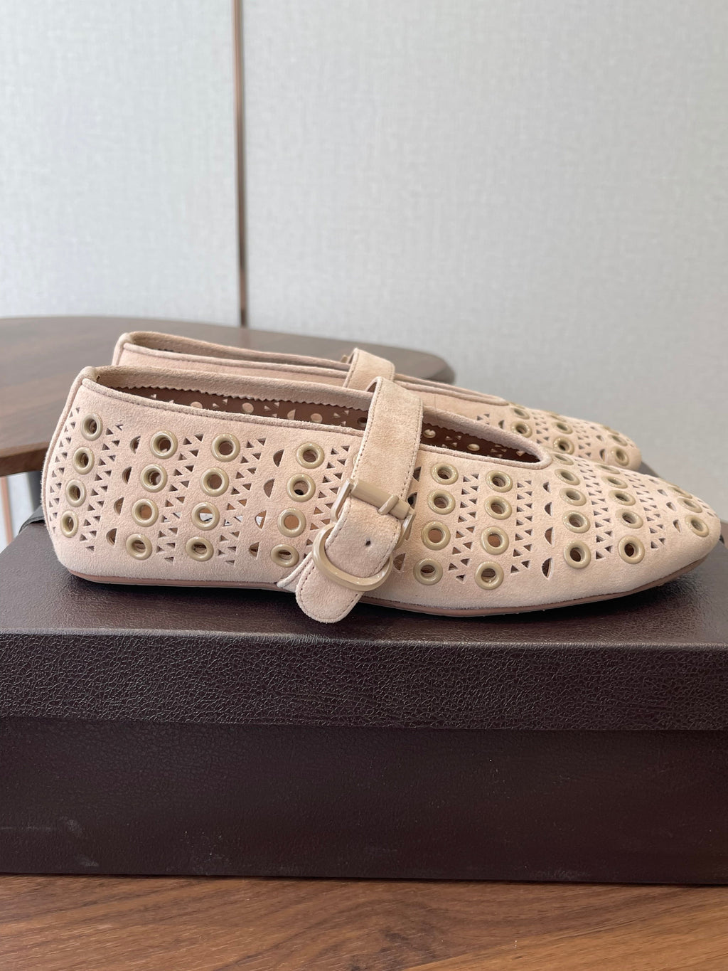 ALAIA 26S MARY JANE FLATS IN BEIGE SUEDE