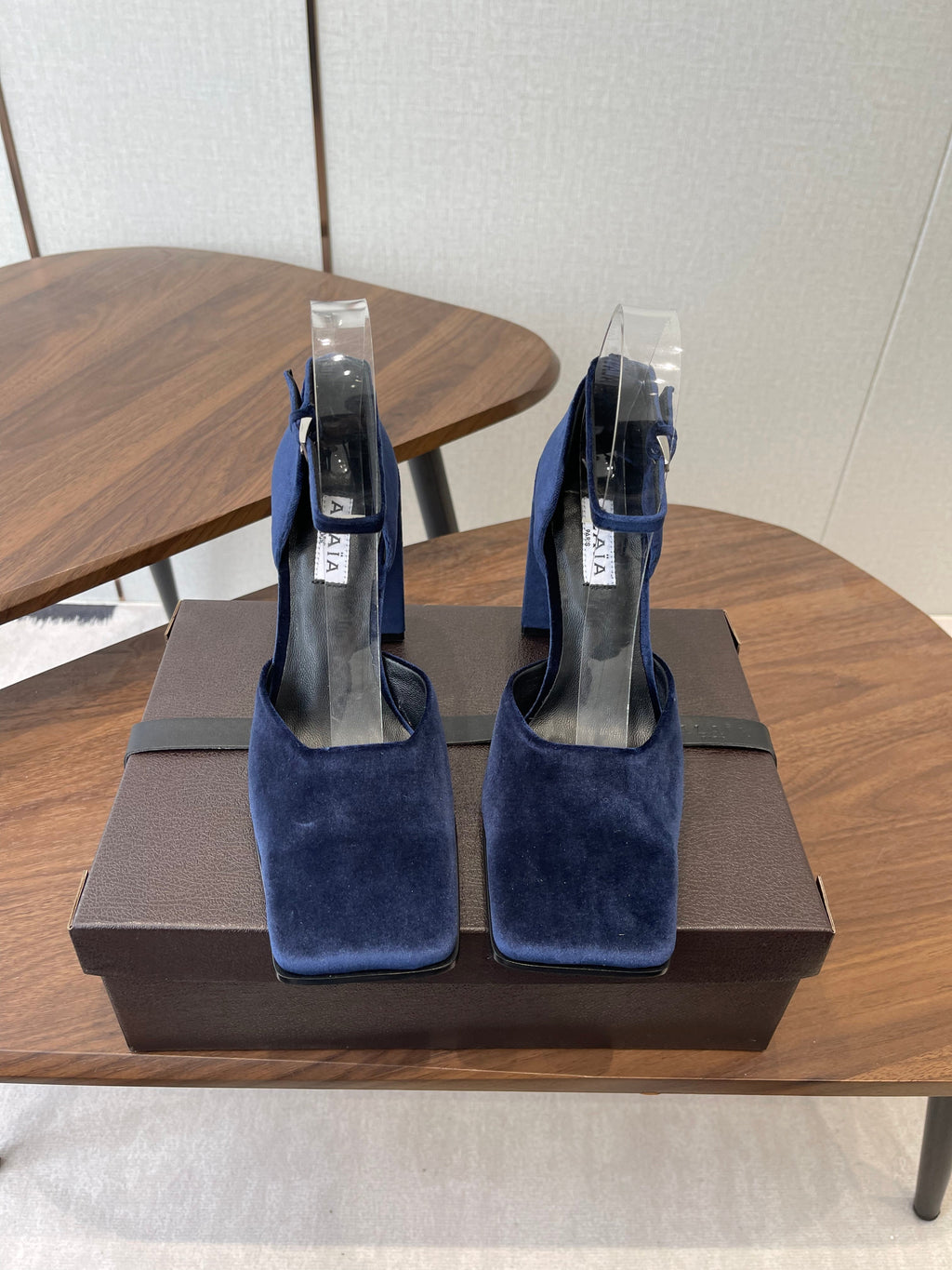 ALAIA 26S SQUARE-TOE HIGH HEELS 95 MM IN NAVY BLUE SUEDE