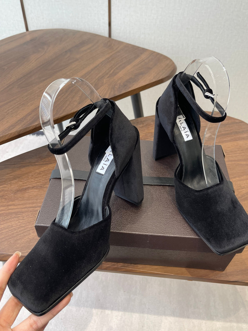 ALAIA 26S SQUARE-TOE HIGH HEELS 95 MM IN BLACK SUEDE