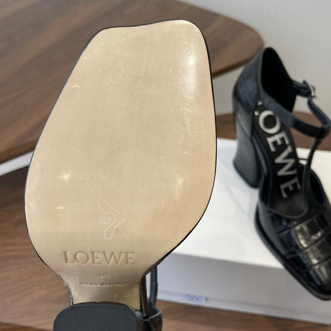 LOEWE 26S ONDA 90MM T-STRAP HIGH-HEEL SHOES IN BLACK EMBOSSED CROCODILE CALFSKIN