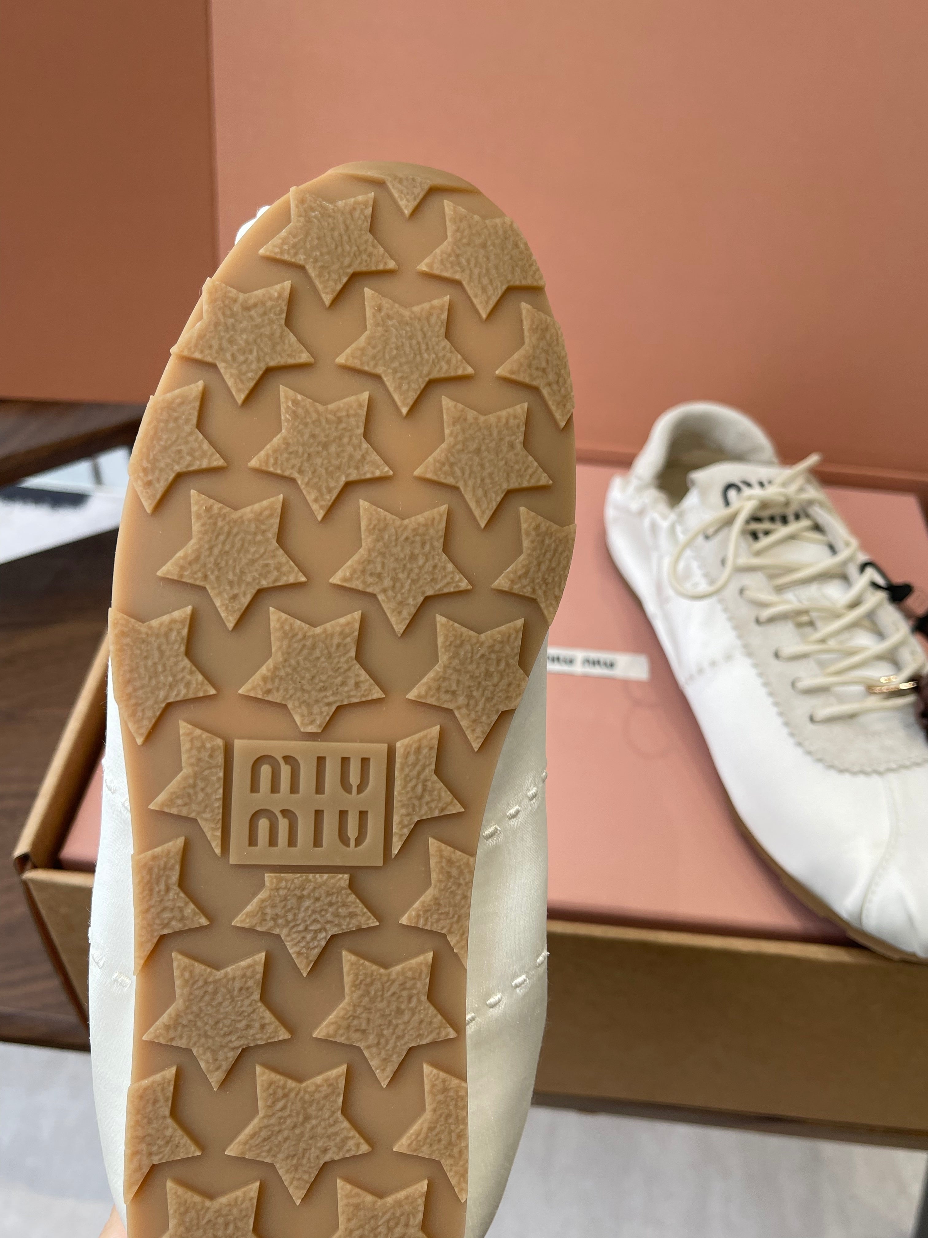 MIUMIU 26S SNEAKERS IN IVORY WHITE PLUME SATIN