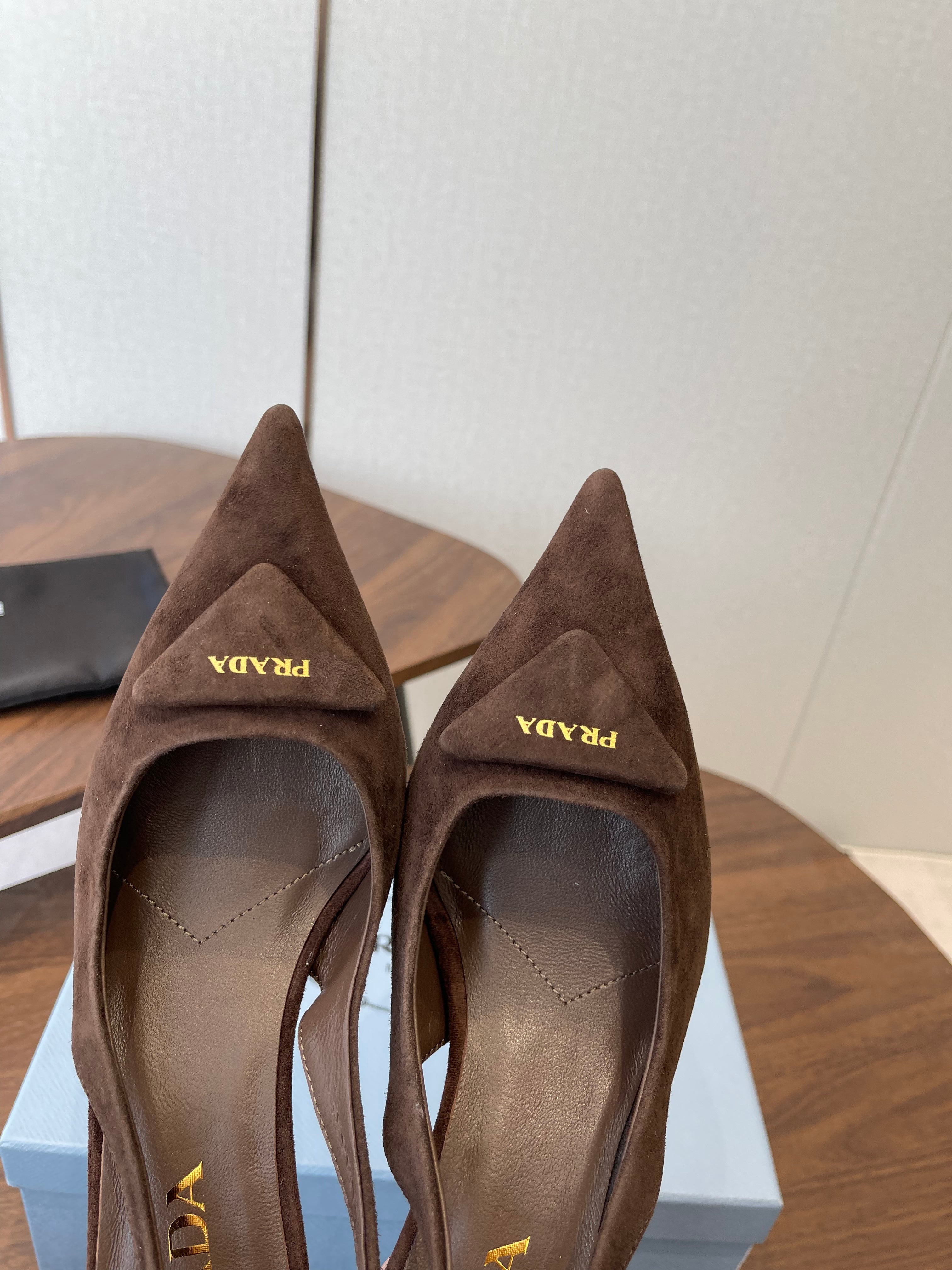 PRADA 26S SLINGBACK PUMPS 75MM IN DARK BROWN SUEDE WITH LOGO