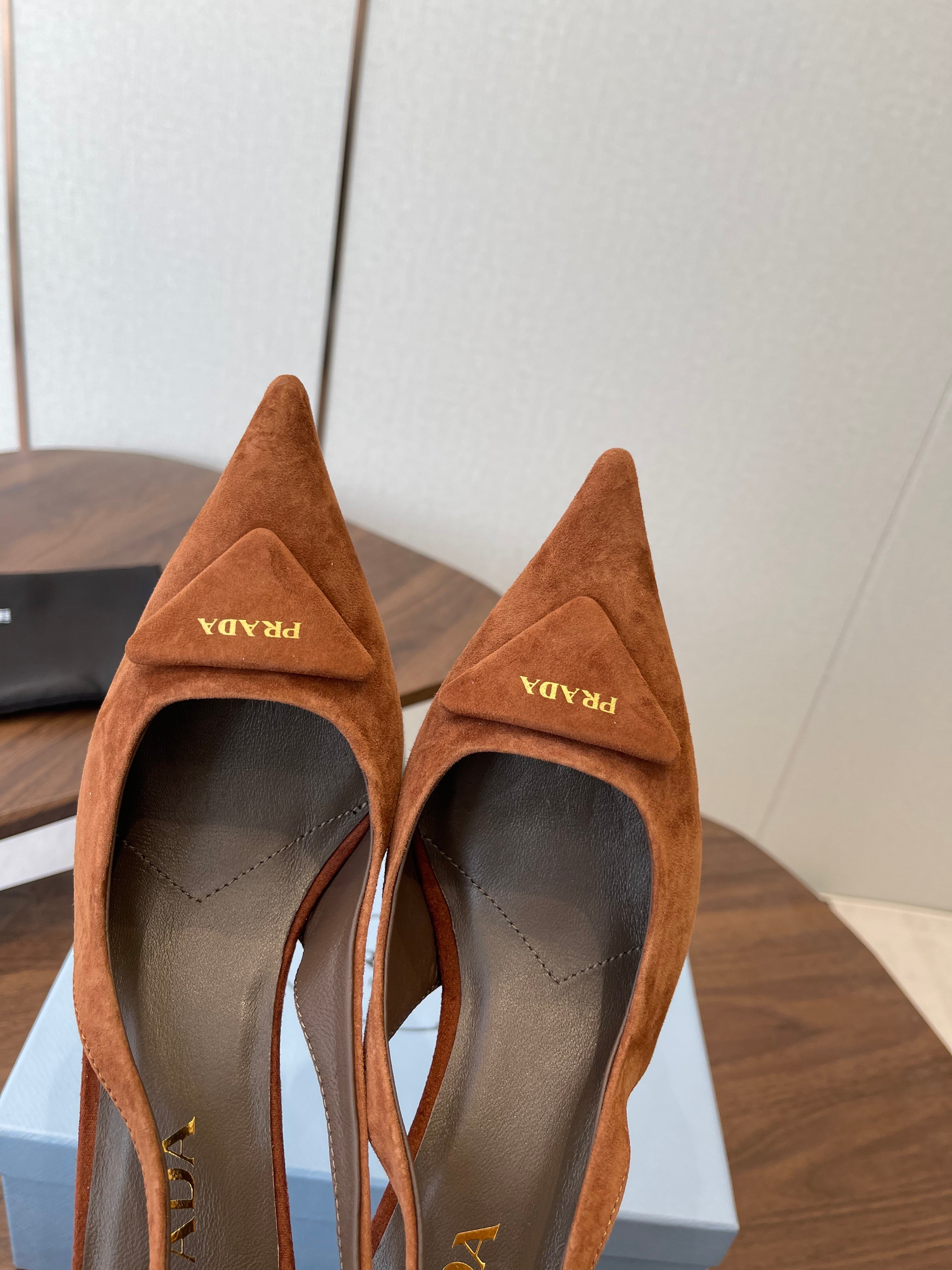 PRADA 26S SLINGBACK PUMPS 75MM IN CARAMEL BROWN SUEDE WITH LOGO
