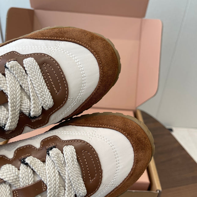 MIUMIU 26S SNEAKERS IN WHITE AND CARAMEL BROWN FABRIC AND SUEDE