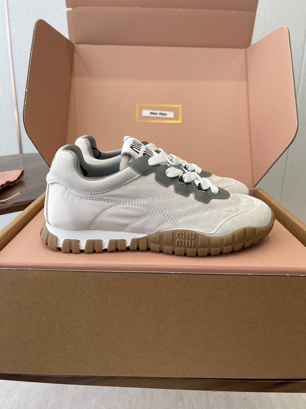 MIUMIU 26S SNEAKERS IN WHITE AND GRAY FABRIC AND SUEDE