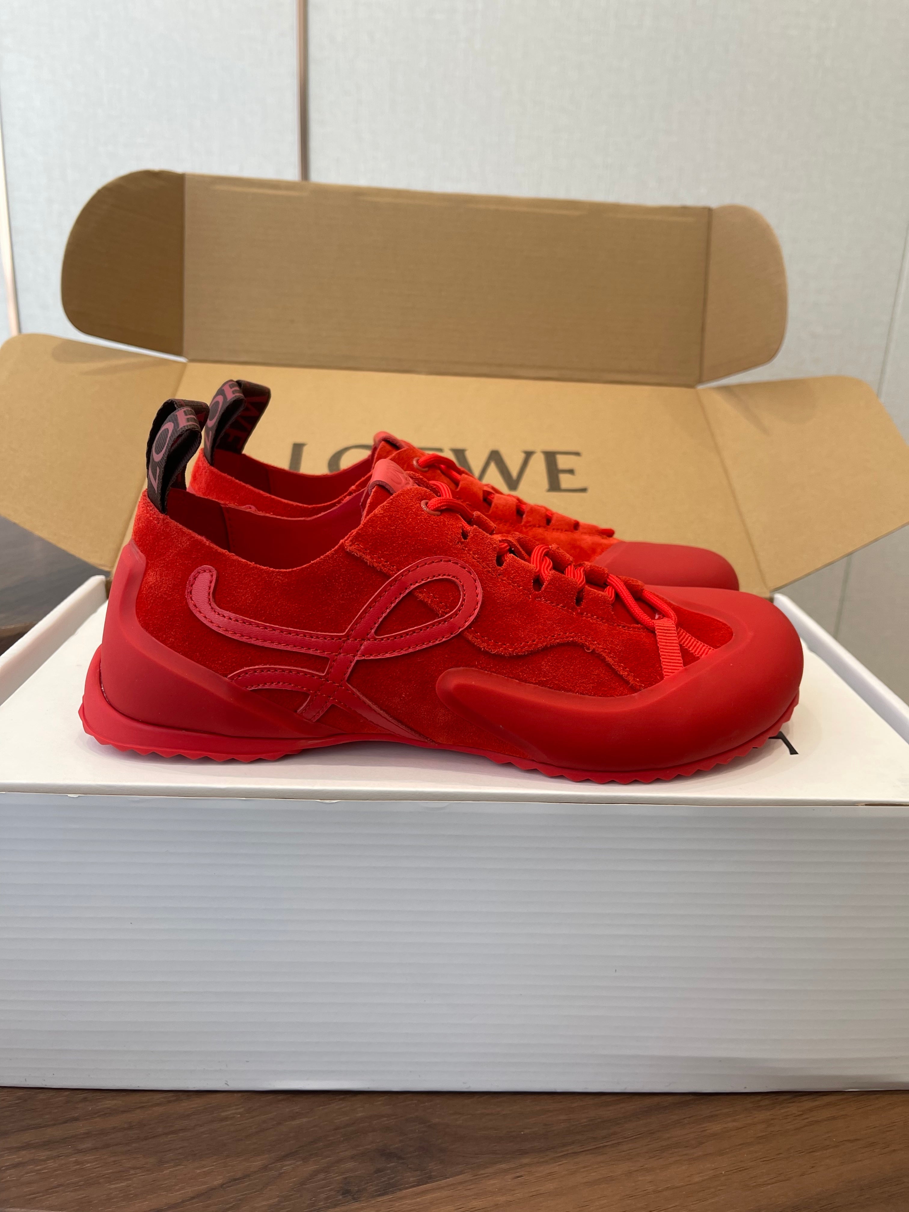 LOEWE 26S FLOW RUNNER SNEAKER 20MM IN DARK RED SUEDE