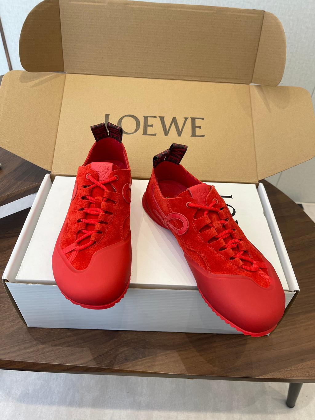LOEWE 26S FLOW RUNNER SNEAKER 20MM IN DARK RED SUEDE