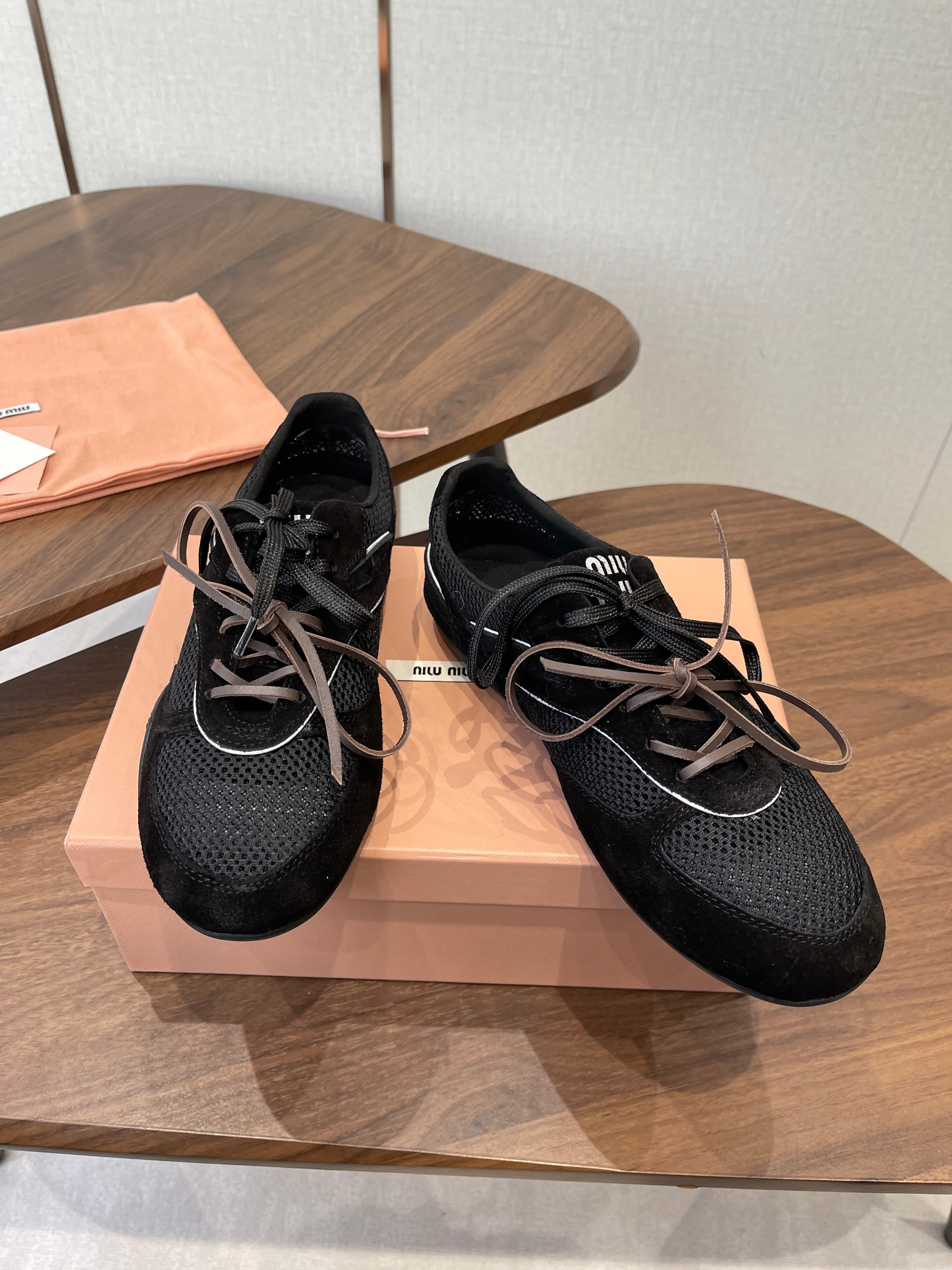 MIUMIU 26S SNEAKERS IN BLACK MESH AND SUEDE