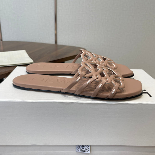 LOEWE 26S PETAL ANAGRAM SLIDE IN TAUPE BROWN CALFSKIN