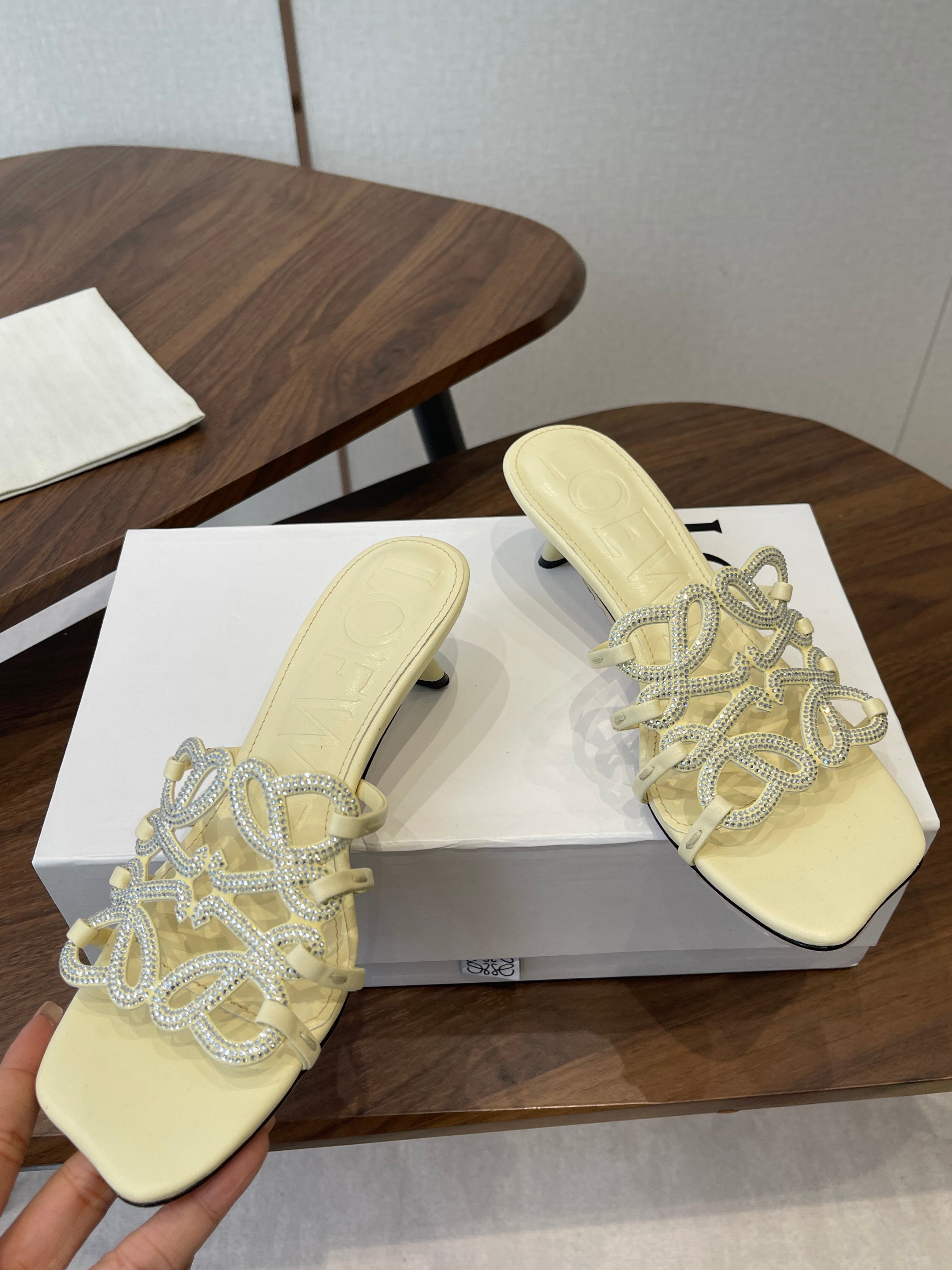 LOEWE 26S HIGH HEEL SANDALS IN LIGHT YELLOW CALFSKIN WITH CRYSTALS