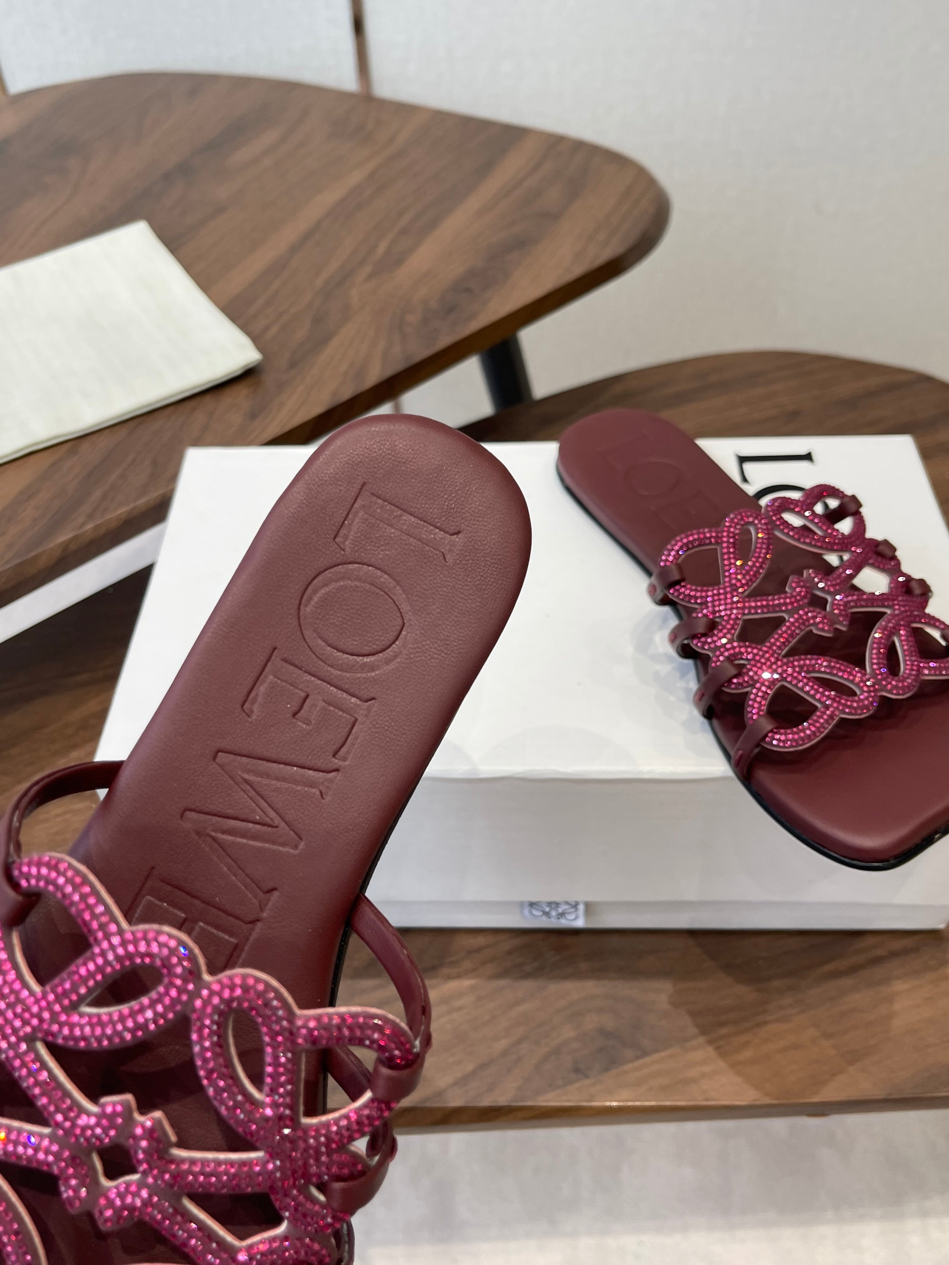 LOEWE 26S FLAT SANDALS IN WINE RED CALFSKIN WITH CRYSTALS