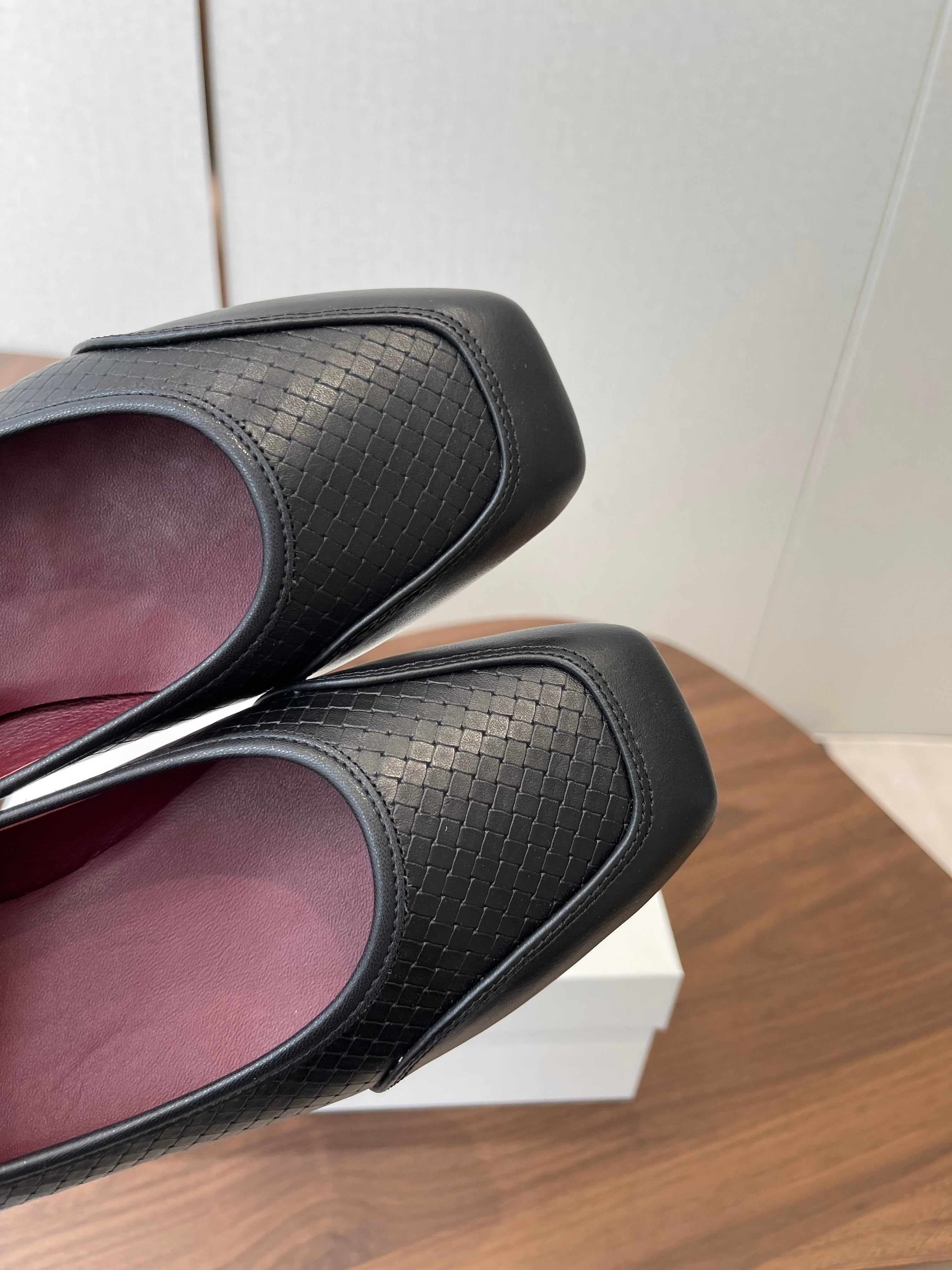 THE ROW 26S SQUARE TOE  BALLET FLATS IN BLACK CALFSKIN