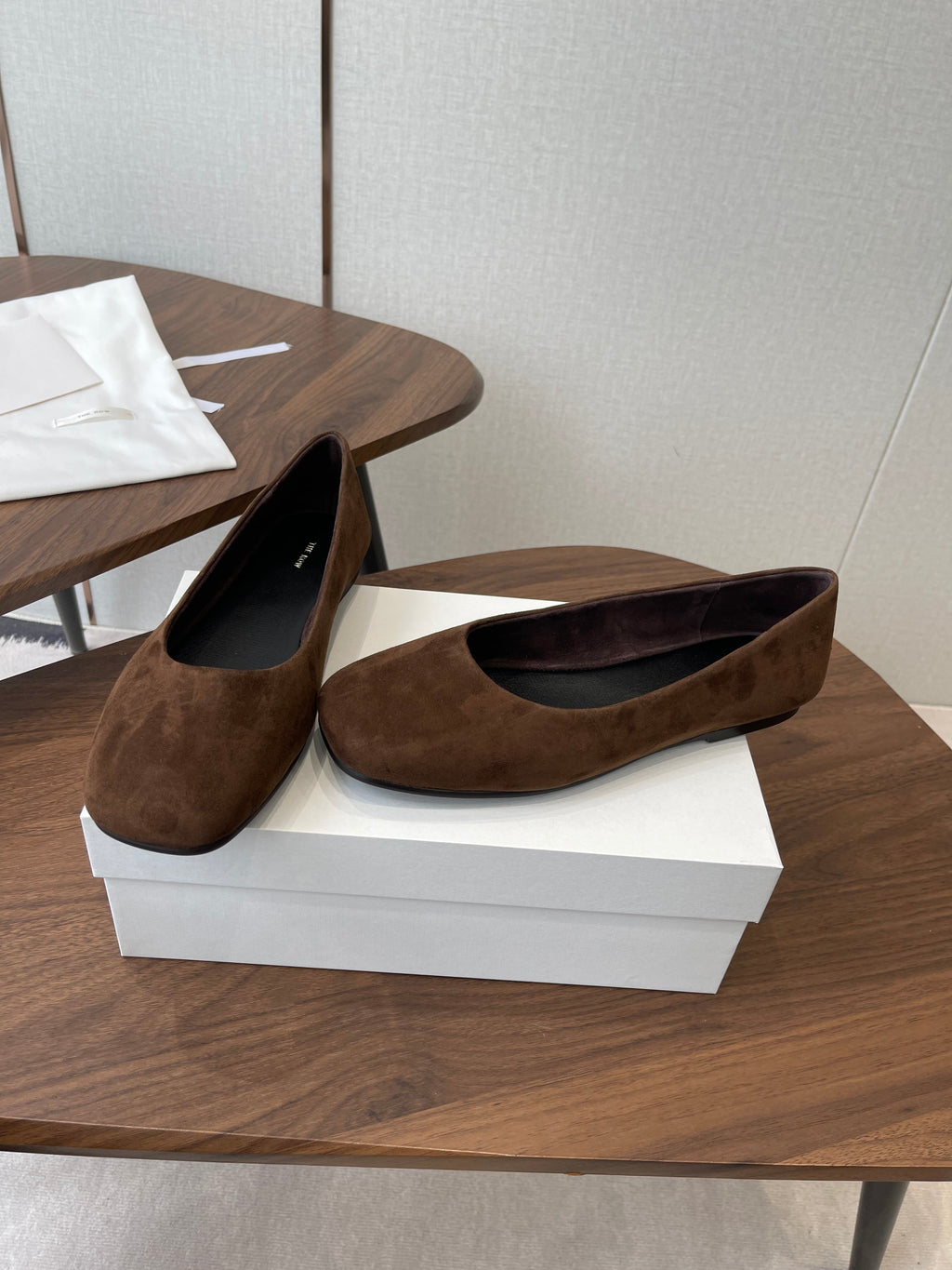 THE ROW 26S FLATS IN DARK BROWN SUEDE