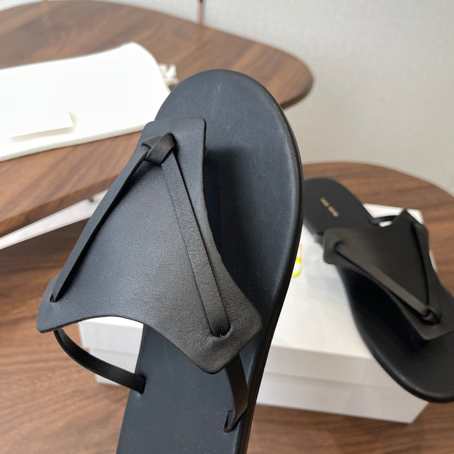 THE ROW 26S T STRAP THONG SANDALS IN BLACK CALFSKIN