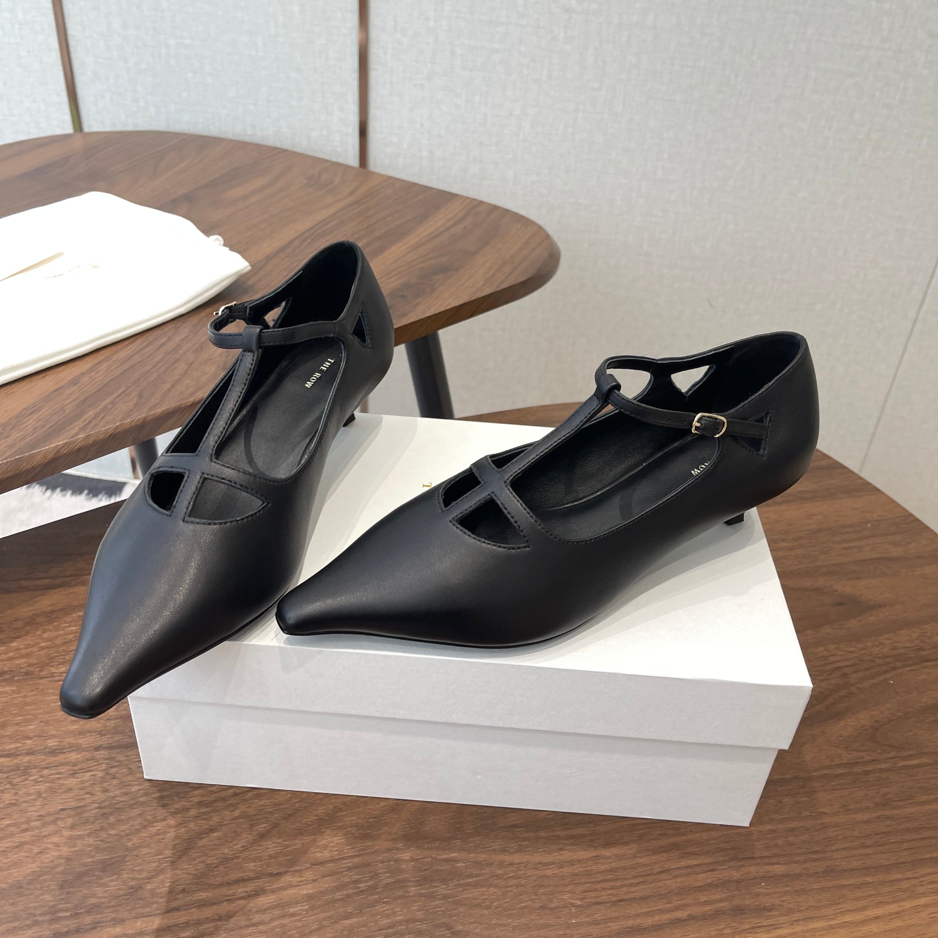 THE ROW 26S POINTED TOE T STRAP PUMPS 35MM IN BLACK CALFSKIN