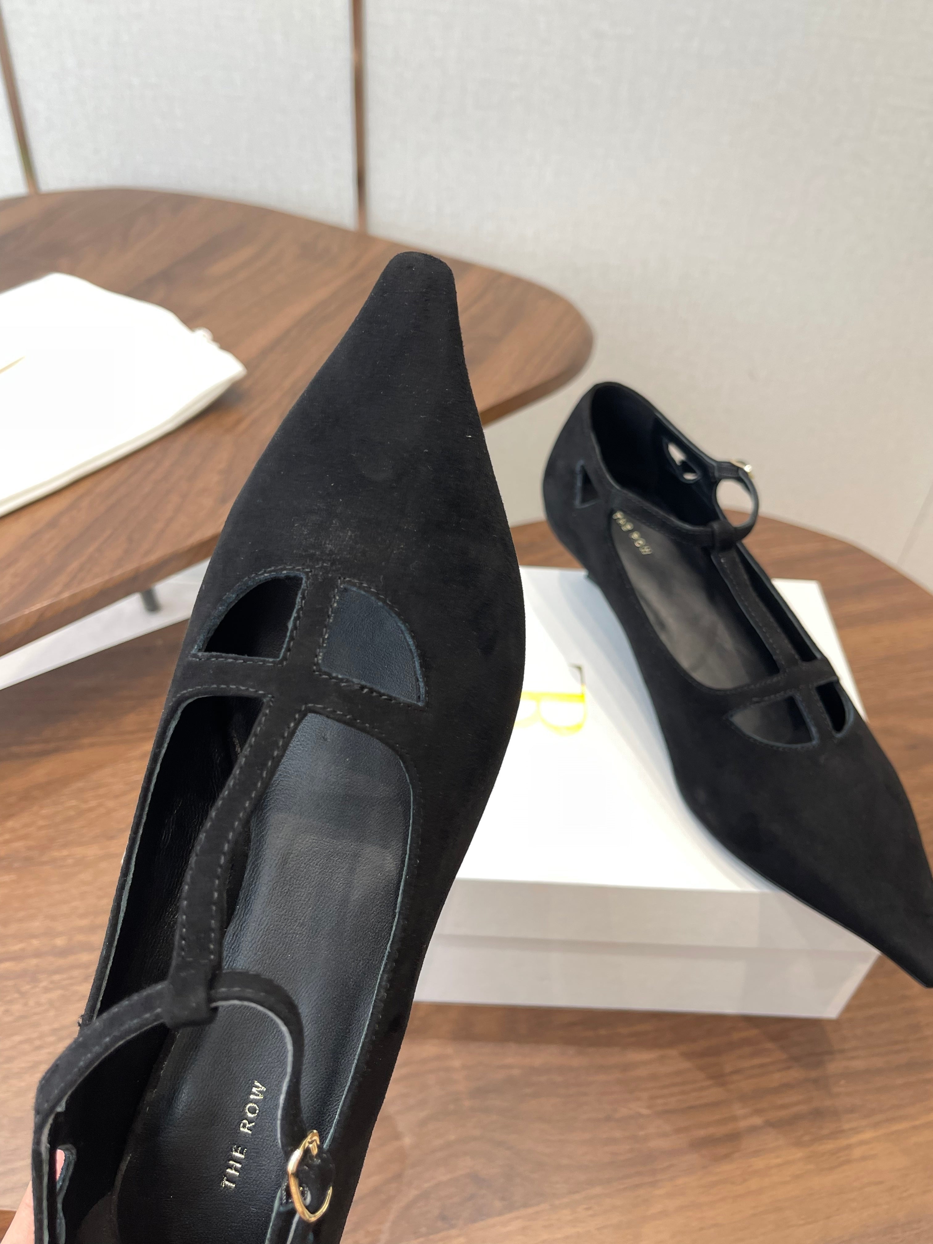 THE ROW 26S POINTED TOE T STRAP PUMPS 35MM IN BLACK SUEDE