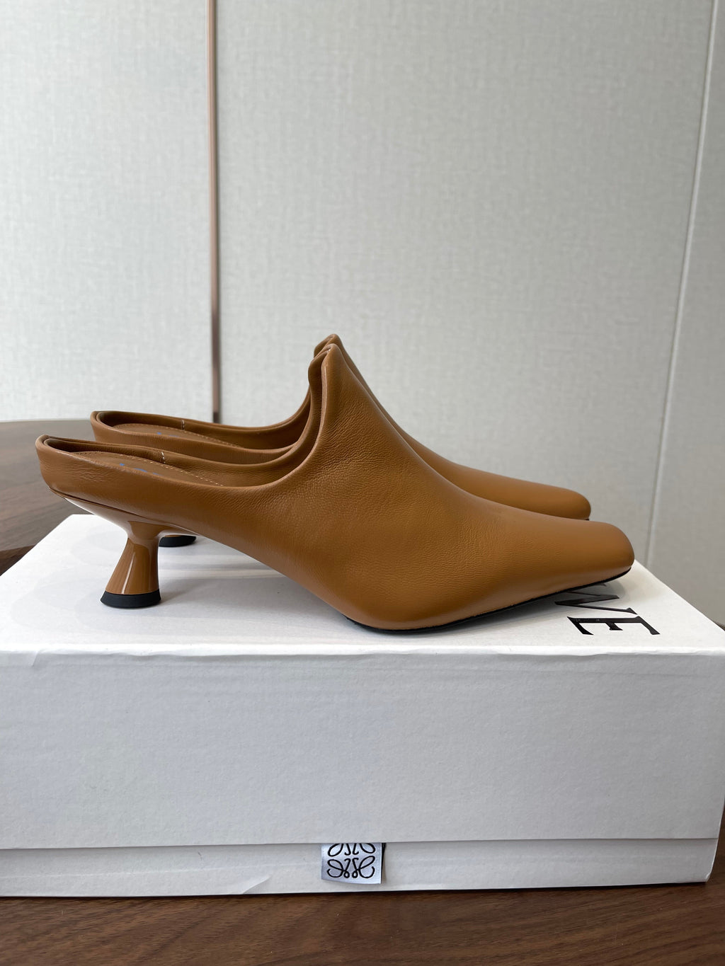 LOEWE 26S EMILY MULE 55MM IN TAN BROWN CALFSKIN