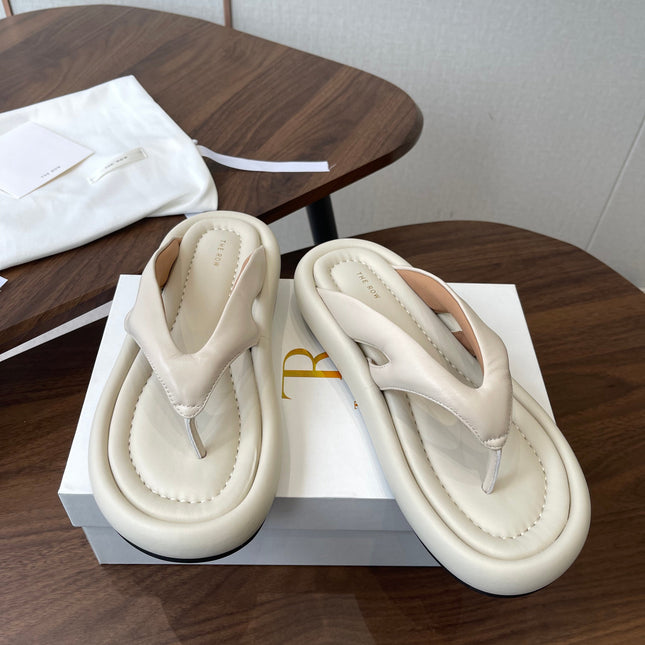 THE ROW 26S PUFFED THONG SANDALS IN IVORY WHITE CALFSKIN
