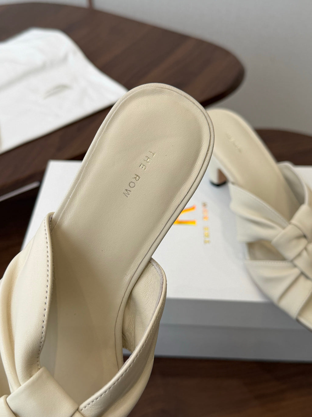 THE ROW 26S KNOT HEELED SLIDE SANDALS 35MM IN IVORY WHITE LAMBSKIN