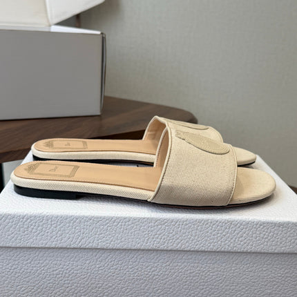 DIOR 26S D-BADGE FLAT SLIDE SANDALS IN IVORY WHITE CANVAS AND CALFSKIN