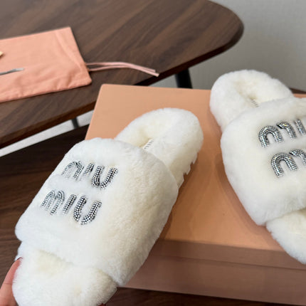 MIUMIU 26S CRYSTAL LOGO SLIDES IN WHITE SHEARLING