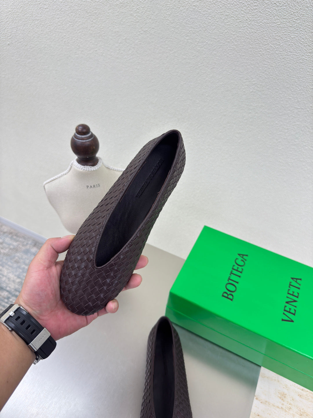 BOTTEGA VENETA 26S BALLET FLATS IN DARK BROWN WOVEN LAMBSKIN
