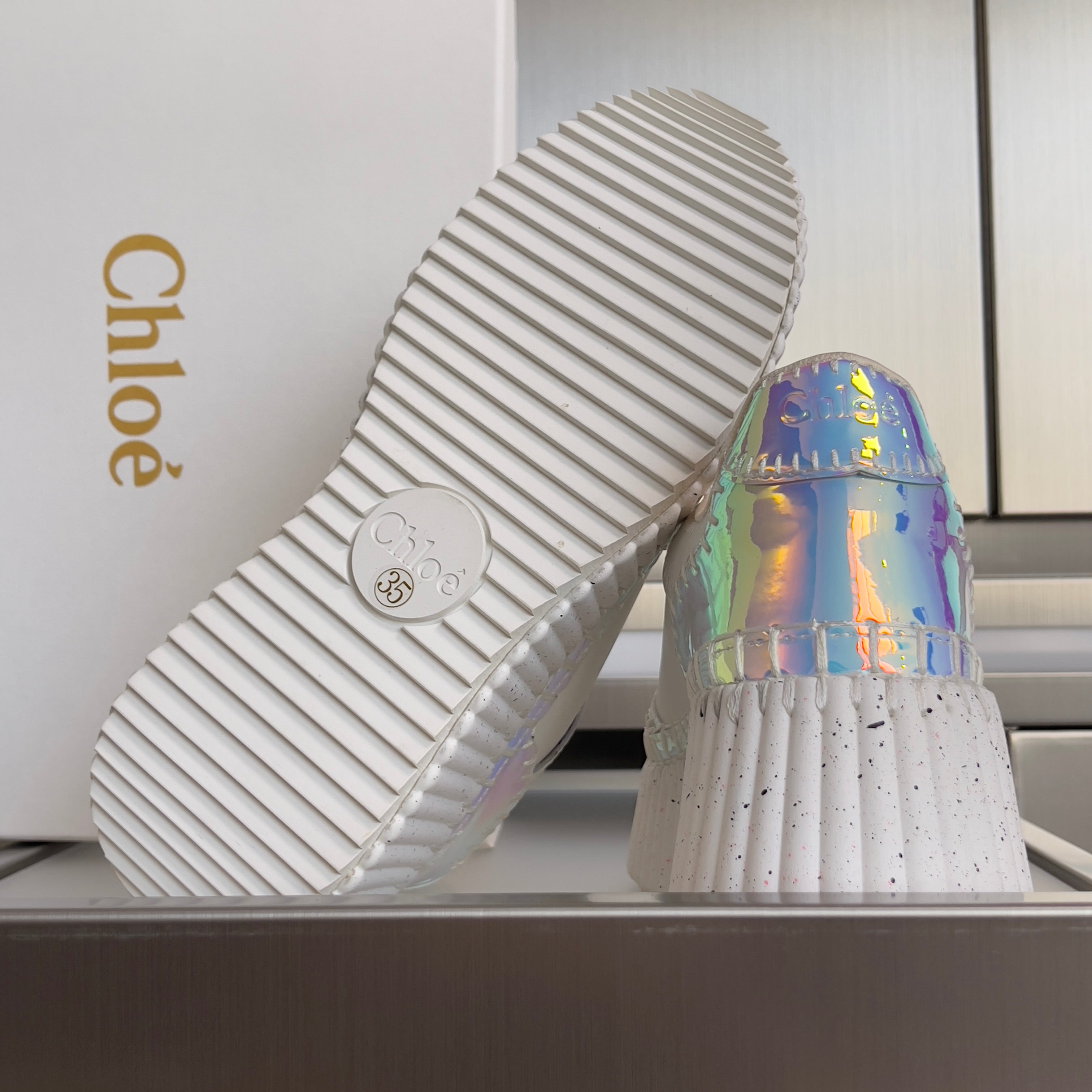 CHLOÉ 26S WEDGE SNEAKERS 70 MM IN WHITE CALFSKIN AND HOLOGRAM