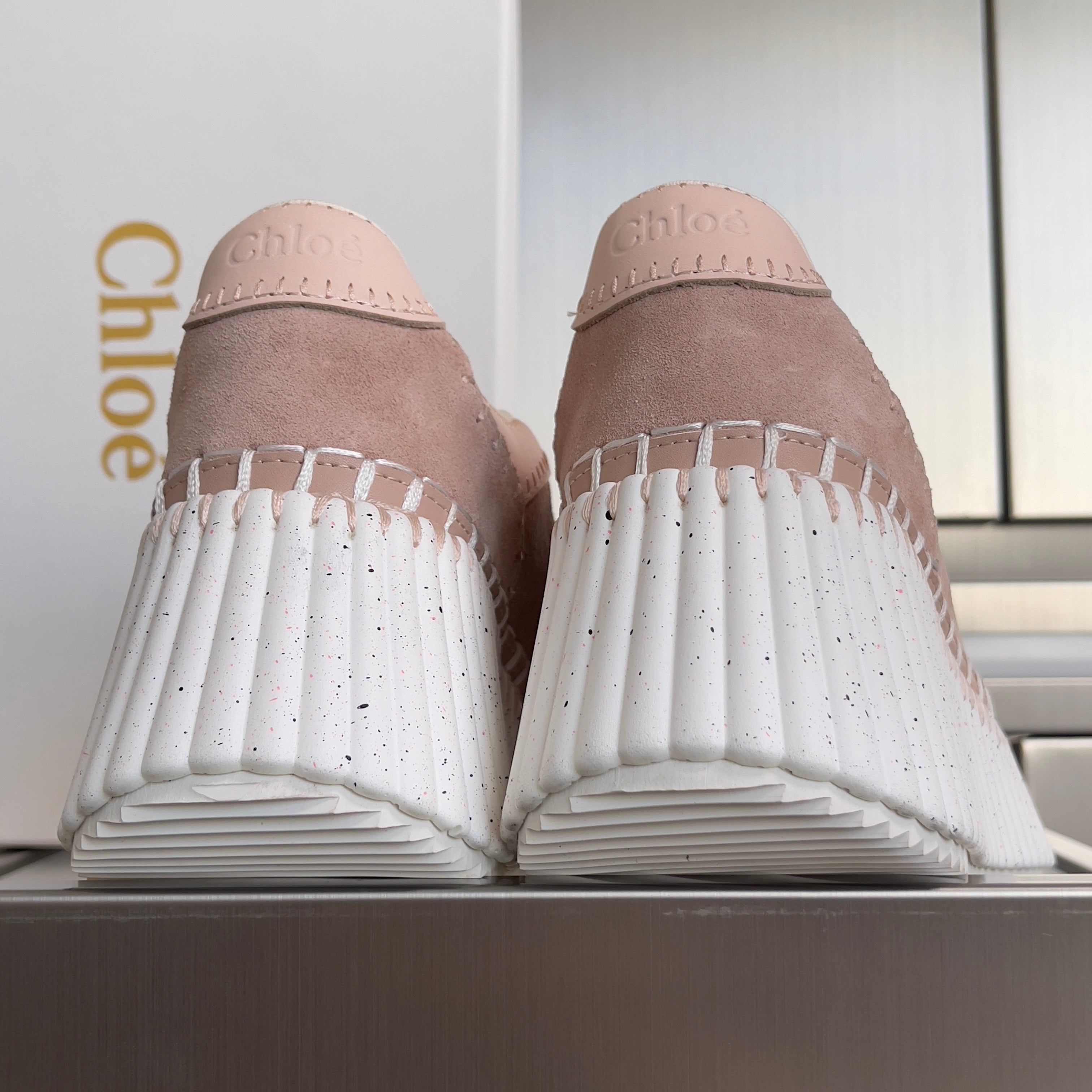 CHLOÉ 26S WEDGE SNEAKERS 70 MM IN PINK BEIGE SUEDE
