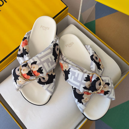 FENDI 26S PATTERNED CROSS-STRAP SLIDE SANDALS IN MULTICOLOR FABRIC