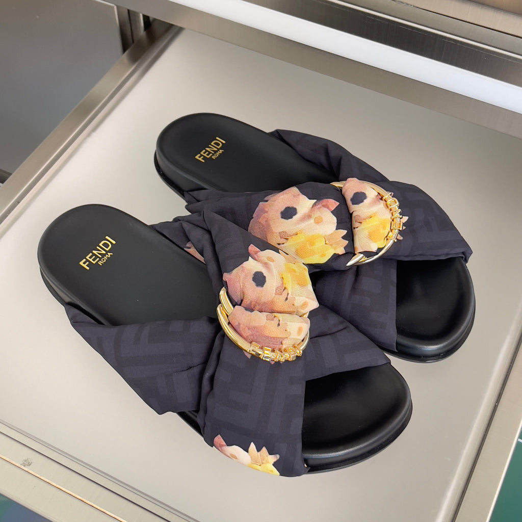 FENDI 26S PATTERNED CROSS-STRAP SLIDE SANDALS IN BLACK FABRIC