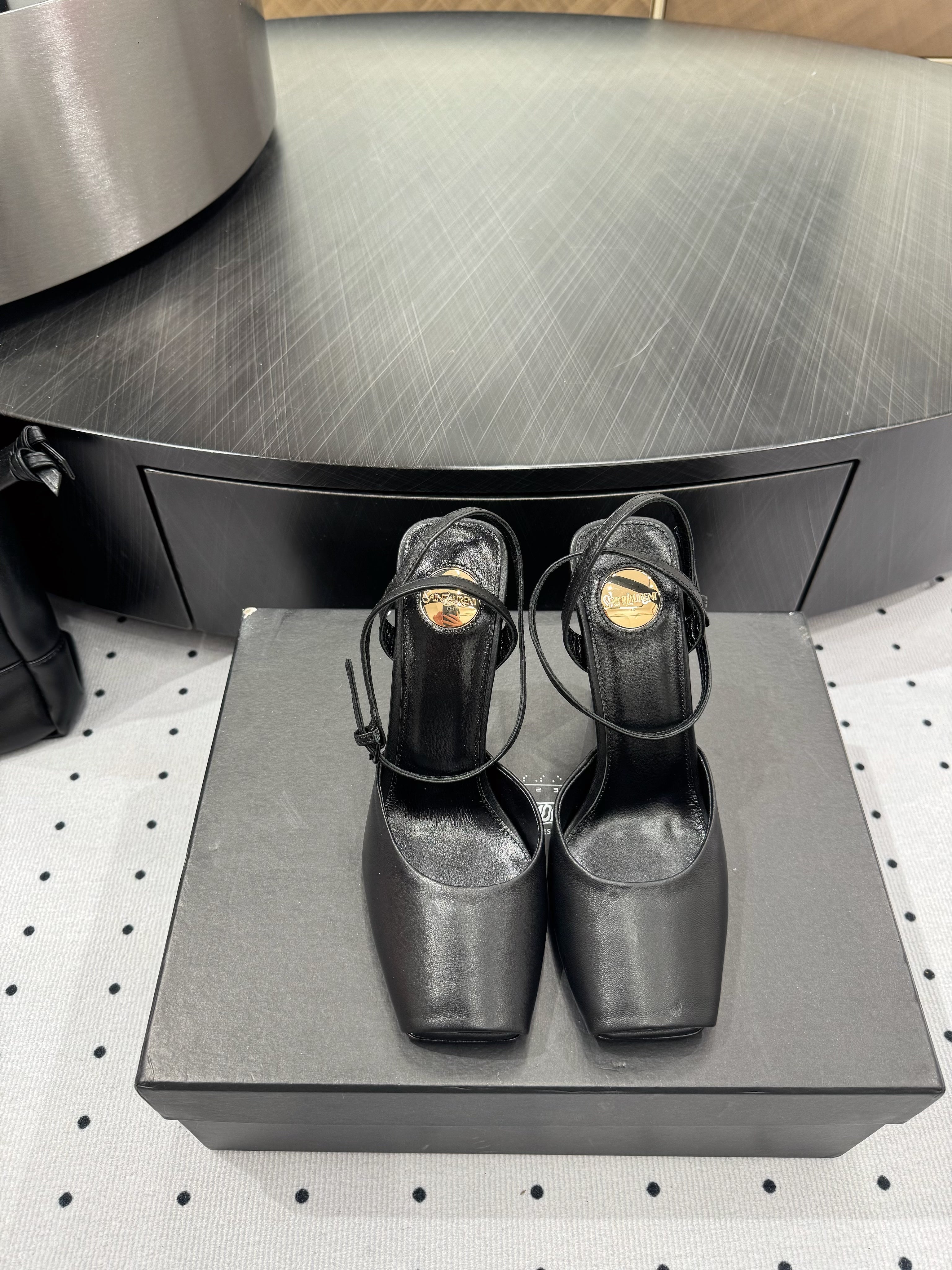 YSL 26S SQUARE-TOE HIGH HEELS 105 MM IN BLACK CALFSKIN