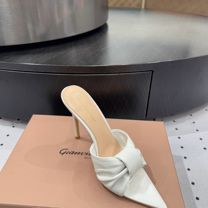 GIANVITO ROSSI 26S KNOTTED STRAP SANDALS 105 MM IN WHITE LAMBSKIN