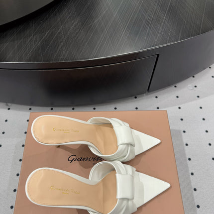 GIANVITO ROSSI 26S KNOTTED STRAP SANDALS 105 MM IN WHITE LAMBSKIN