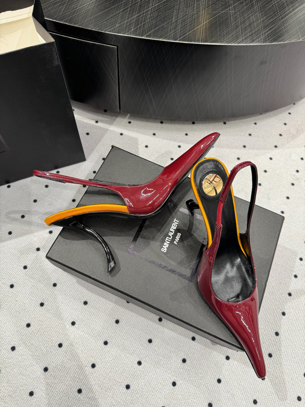YSL 26S POINTED-TOE SLINGBACK HEELS 105 MM IN DARK RED AND ORANGE PATENT CALFSKIN