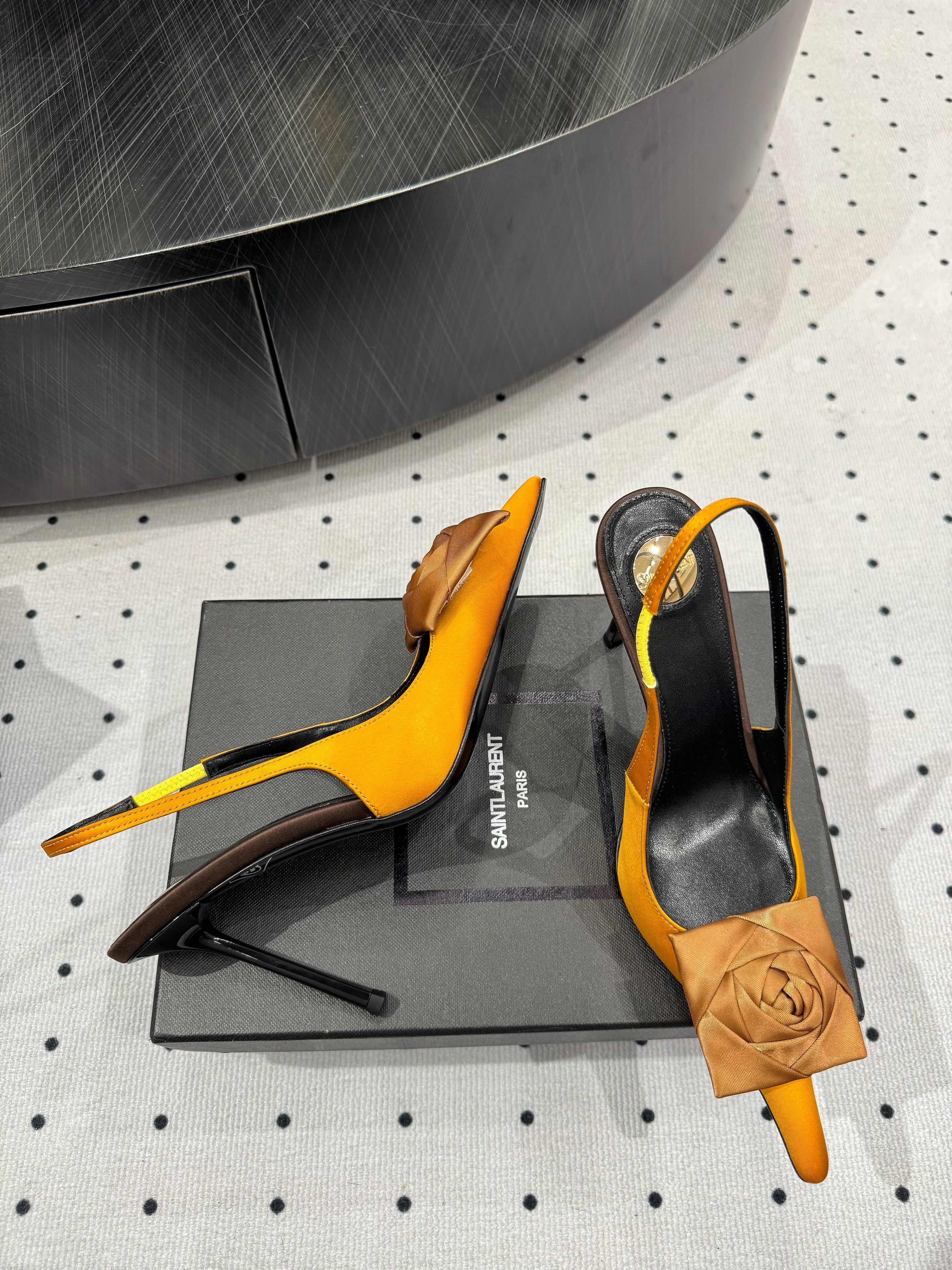 YSL 26S SLINGBACK HEELS 105 MM IN DARK ORANGE SATIN