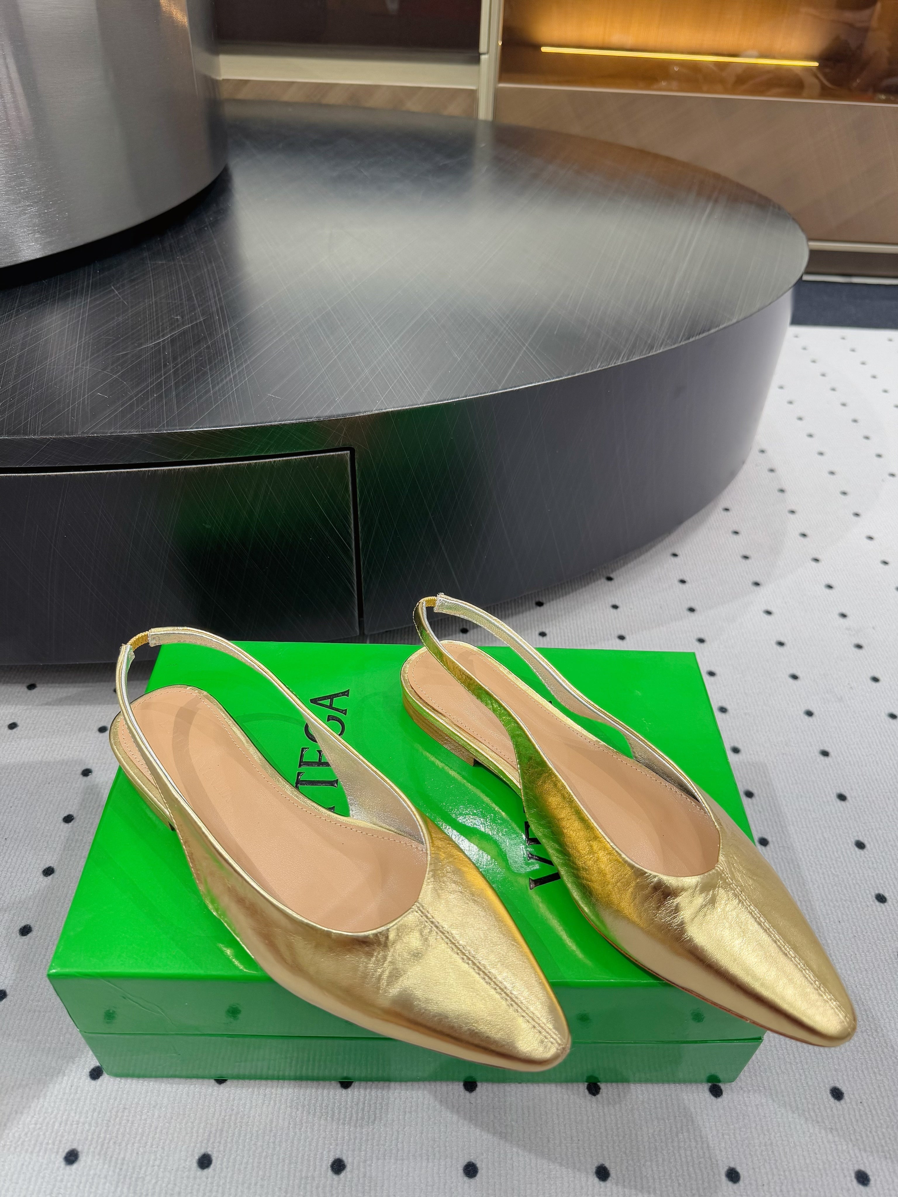 BOTTEGA VENETA 26S SLINGBACK FLATS IN GOLD CALFSKIN