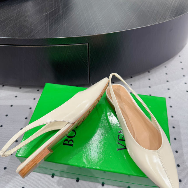 BOTTEGA VENETA 26S SLINGBACK FLATS IN LIGHT BEIGE CALFSKIN