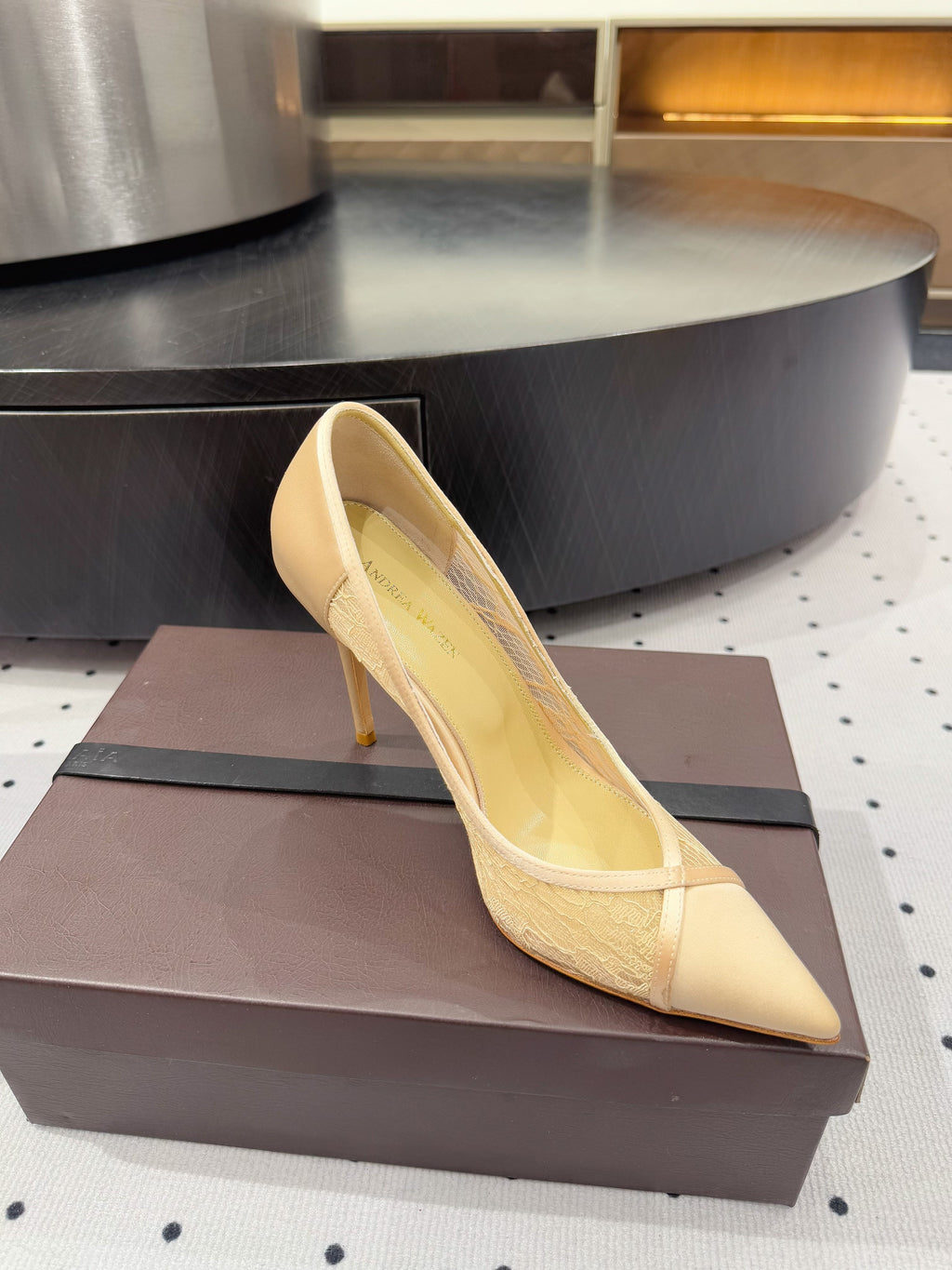 POINTED-TOE HIGH PUMPS 95MM IN YELLOW MESH AND SILK