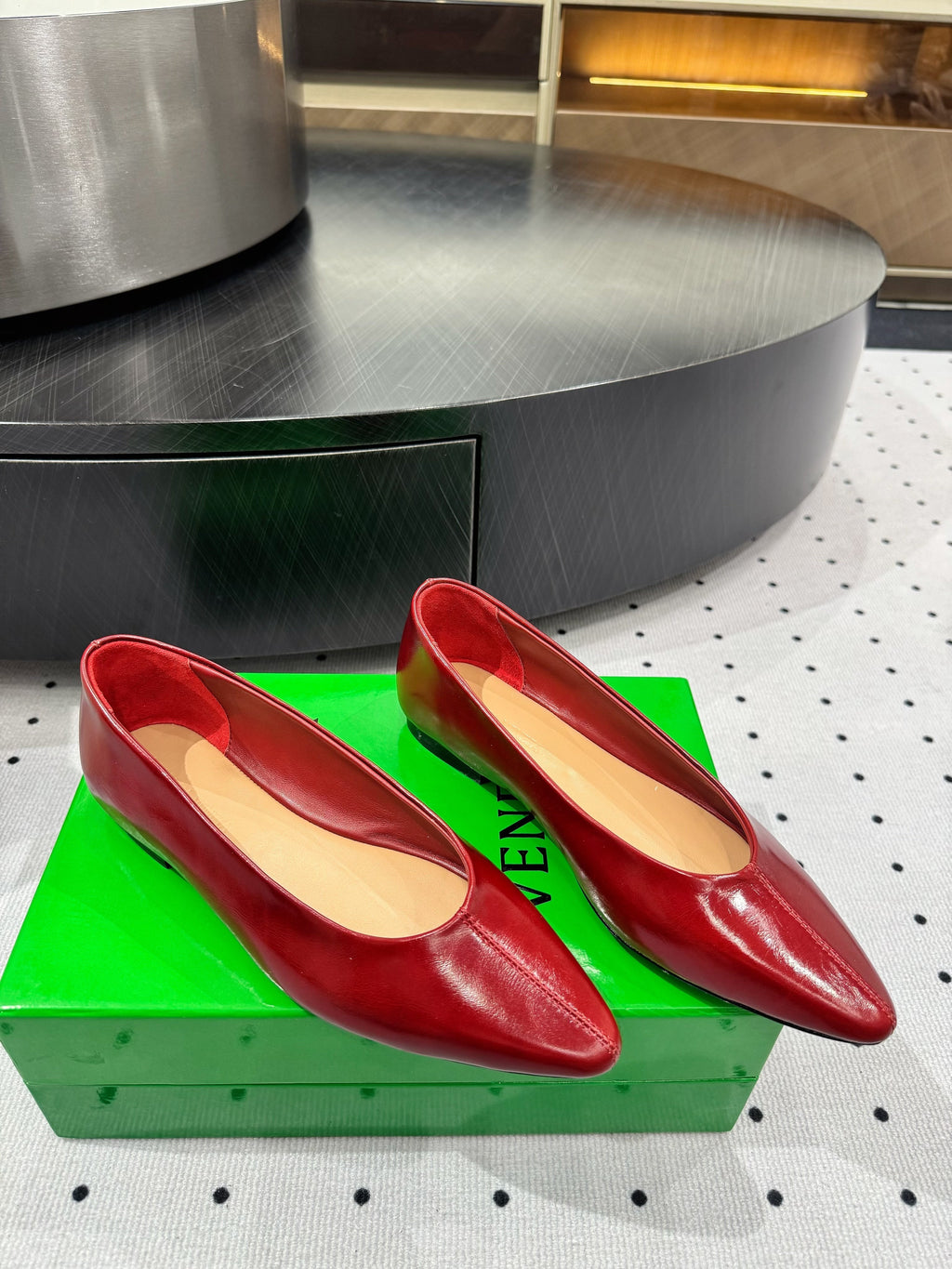 BOTTEGA VENETA 26S BALLET FLATS IN RED CALFSKIN