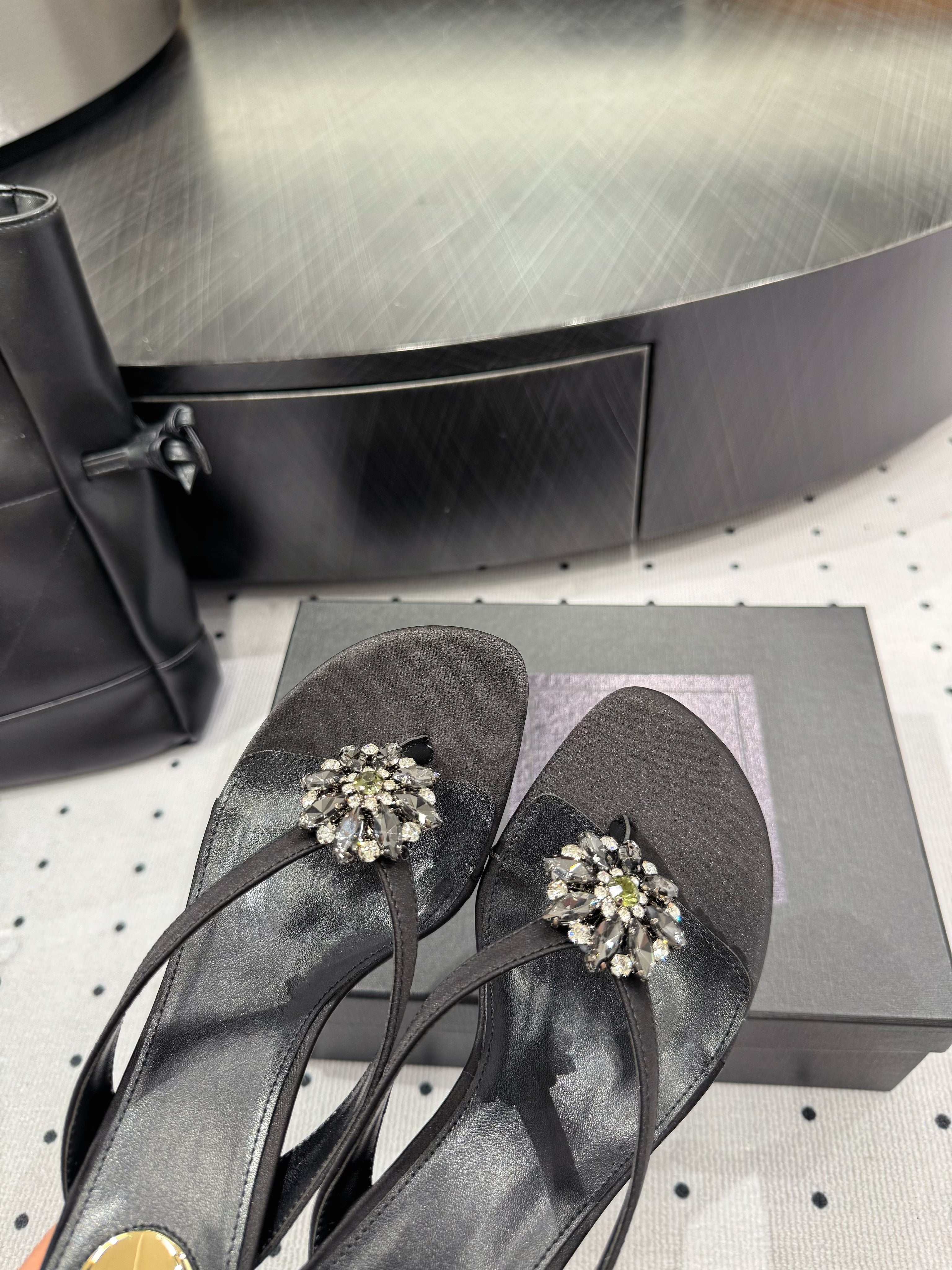YSL 26S TOE-POST HIGH HEEL SANDALS 75 MM IN BLACK FABRIC