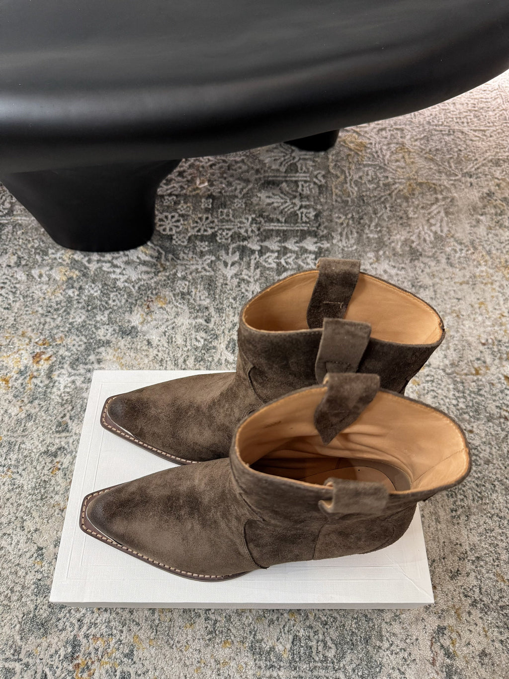 CELINE 26S ANKLE BOOTS 55 MM IN GRAYISH BROWN SUEDE