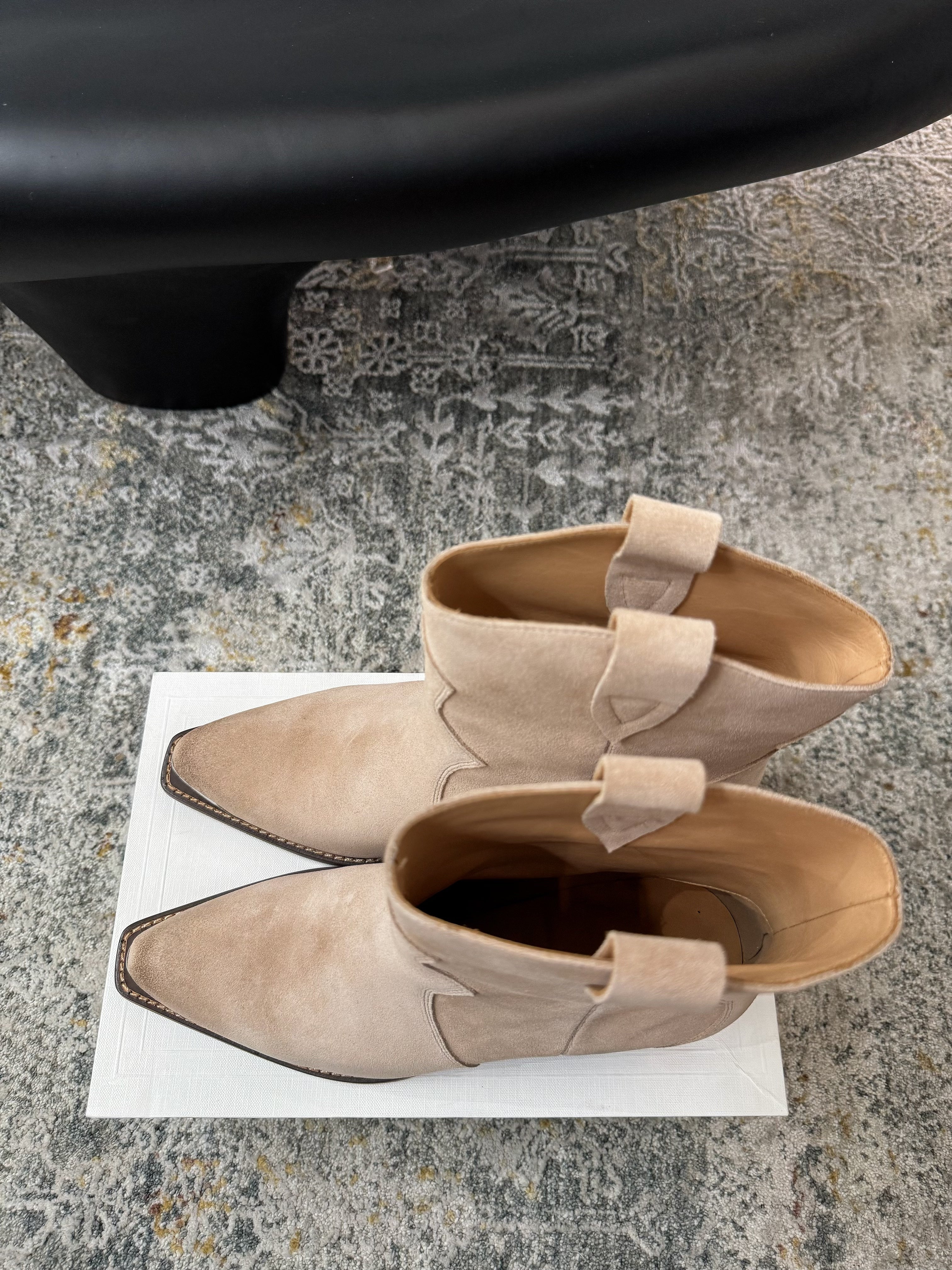 CELINE 26S ANKLE BOOTS 55 MM IN BEIGE SUEDE