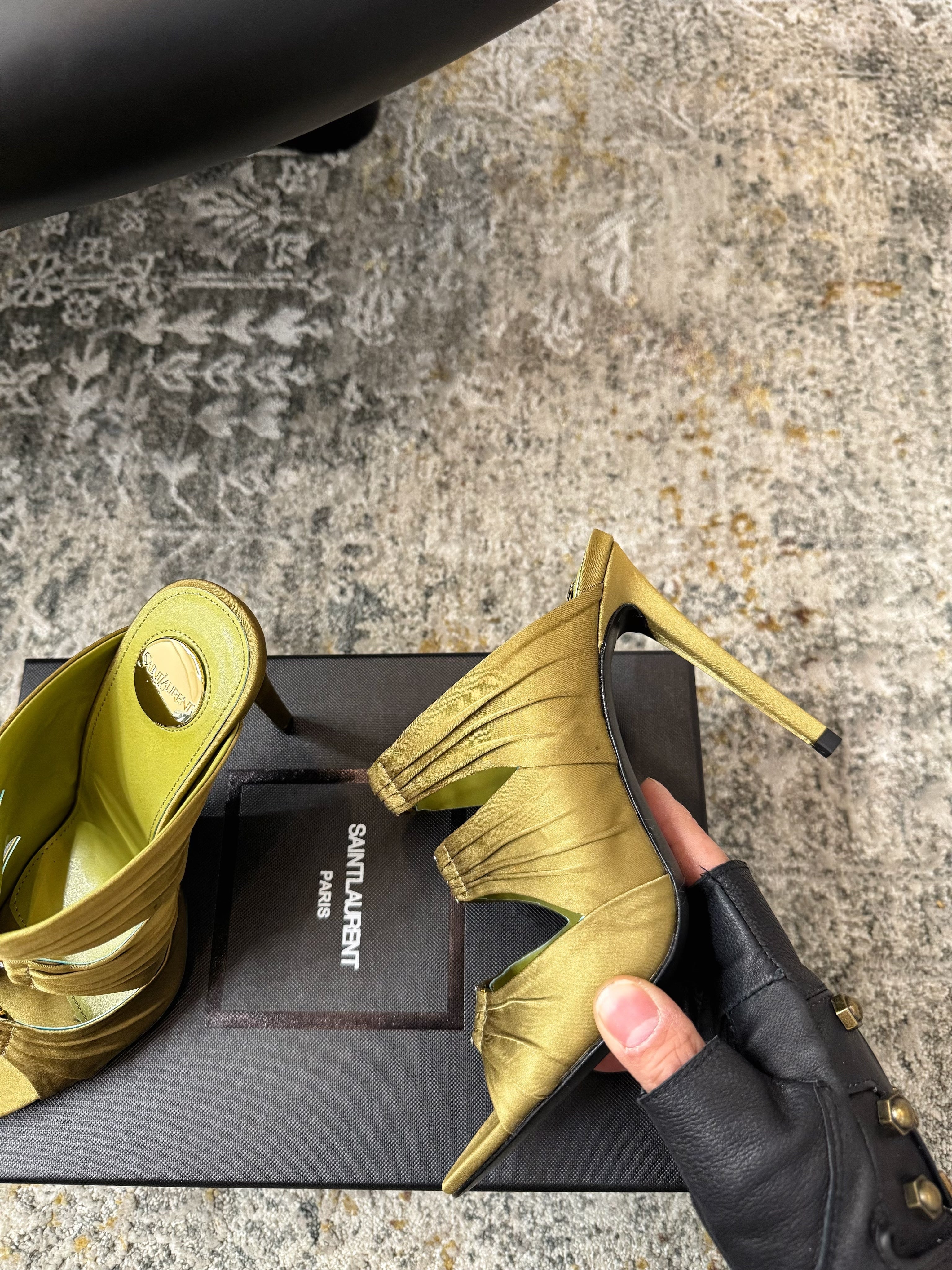 YSL 26S HEELED SANDALS 100 MM IN OLIVE GREEN FABRIC