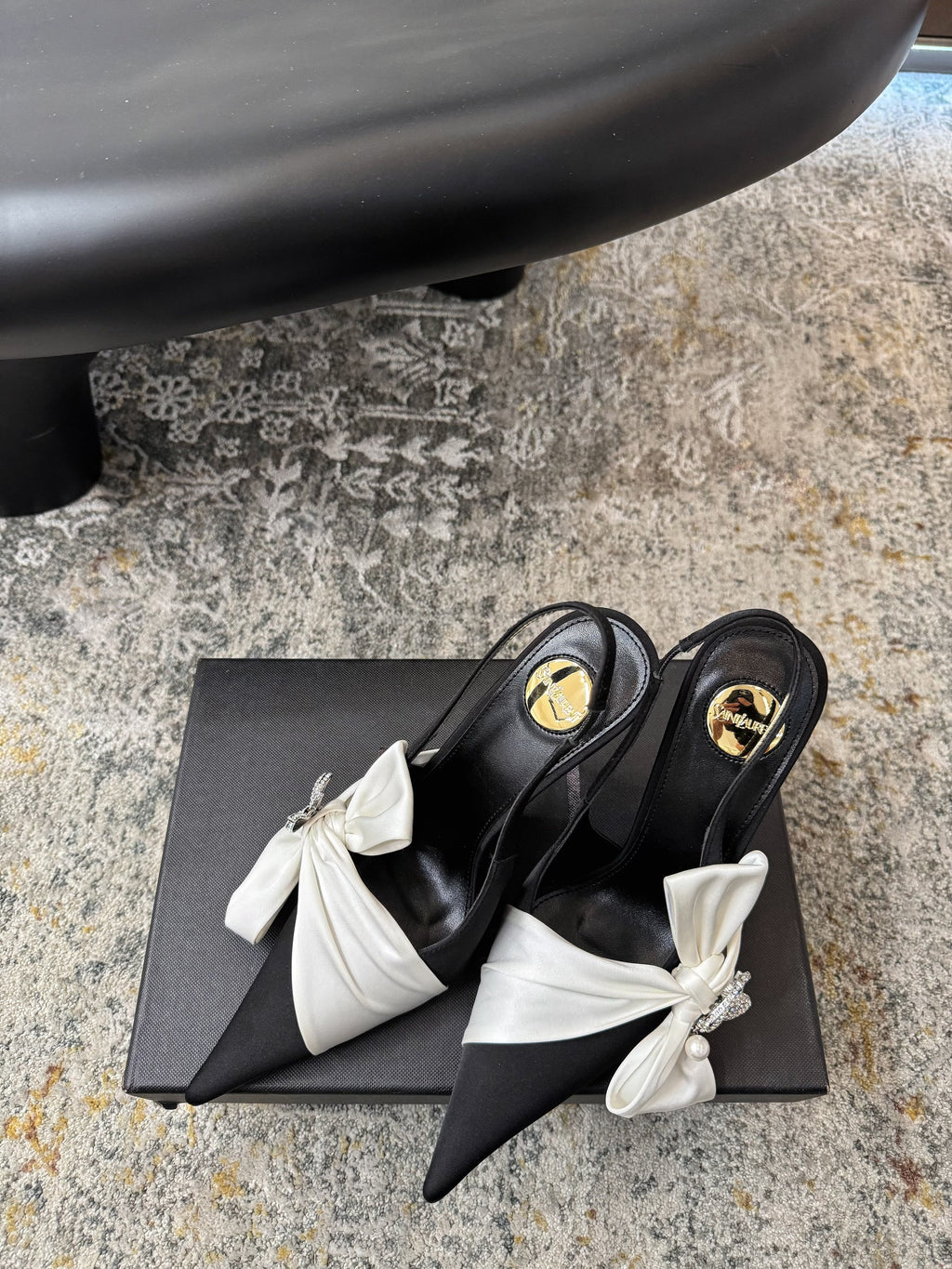 YSL 26S HEELED SLINGBACKS 100 MM IN BLACK AND WHITE SILK