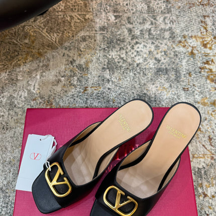 VALENTINO 26S HIGH HEEL SANDALS 105 MM IN BLACK CALFSKIN