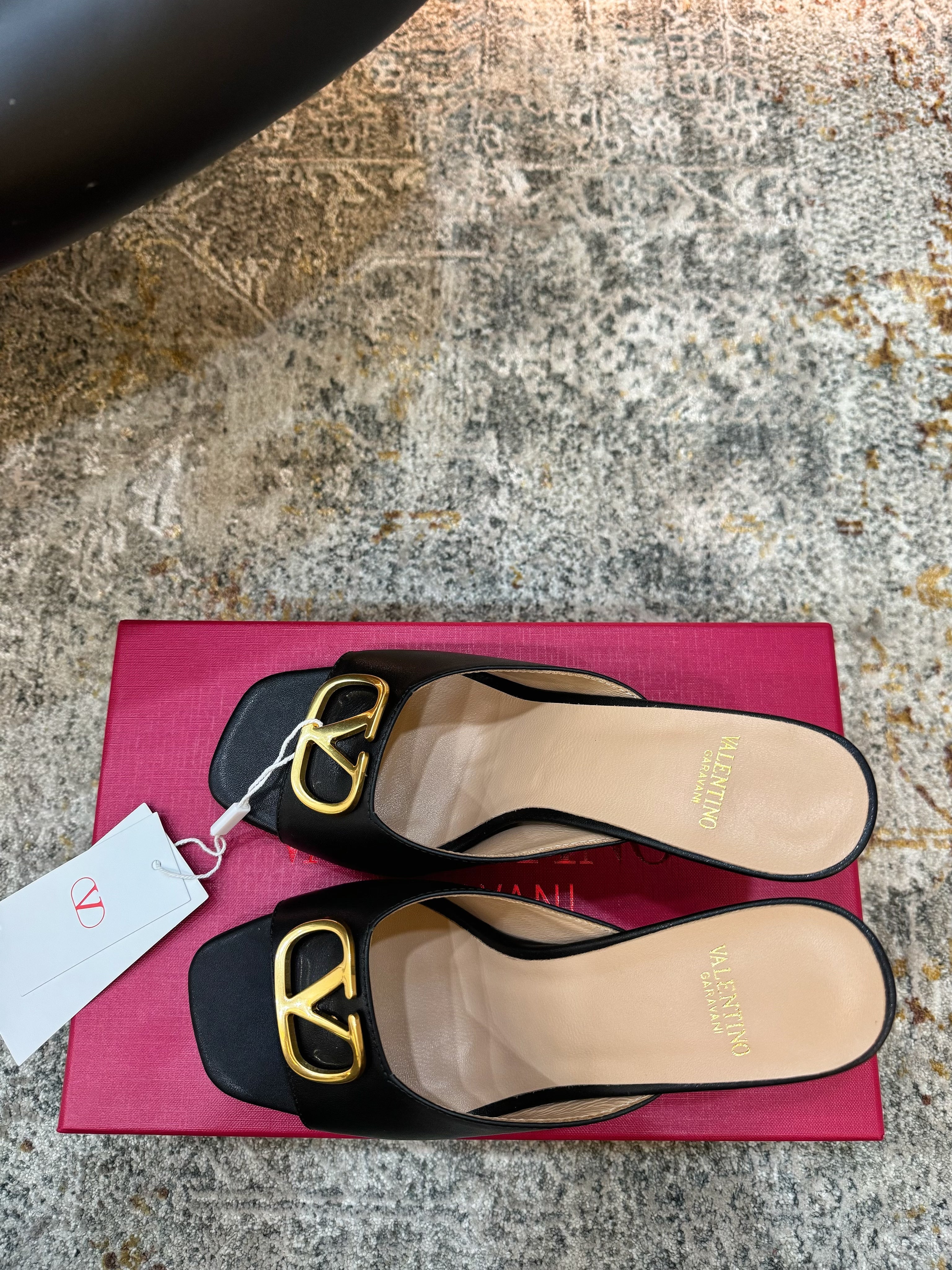 VALENTINO 26S HIGH HEEL SANDALS 105 MM IN BLACK CALFSKIN